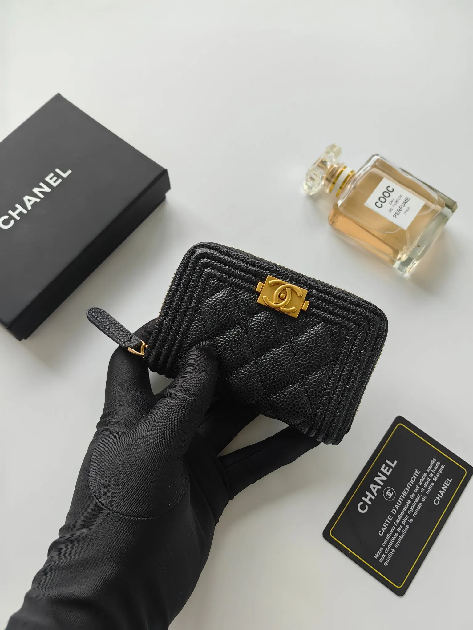 ￥140 Chanel card holder❤Coin purse️❤️Full leather inside and outside. Counter style. Impeccable workmanship details. Adhere to high quality. Style number: A84433 Size: 11.5x8cm