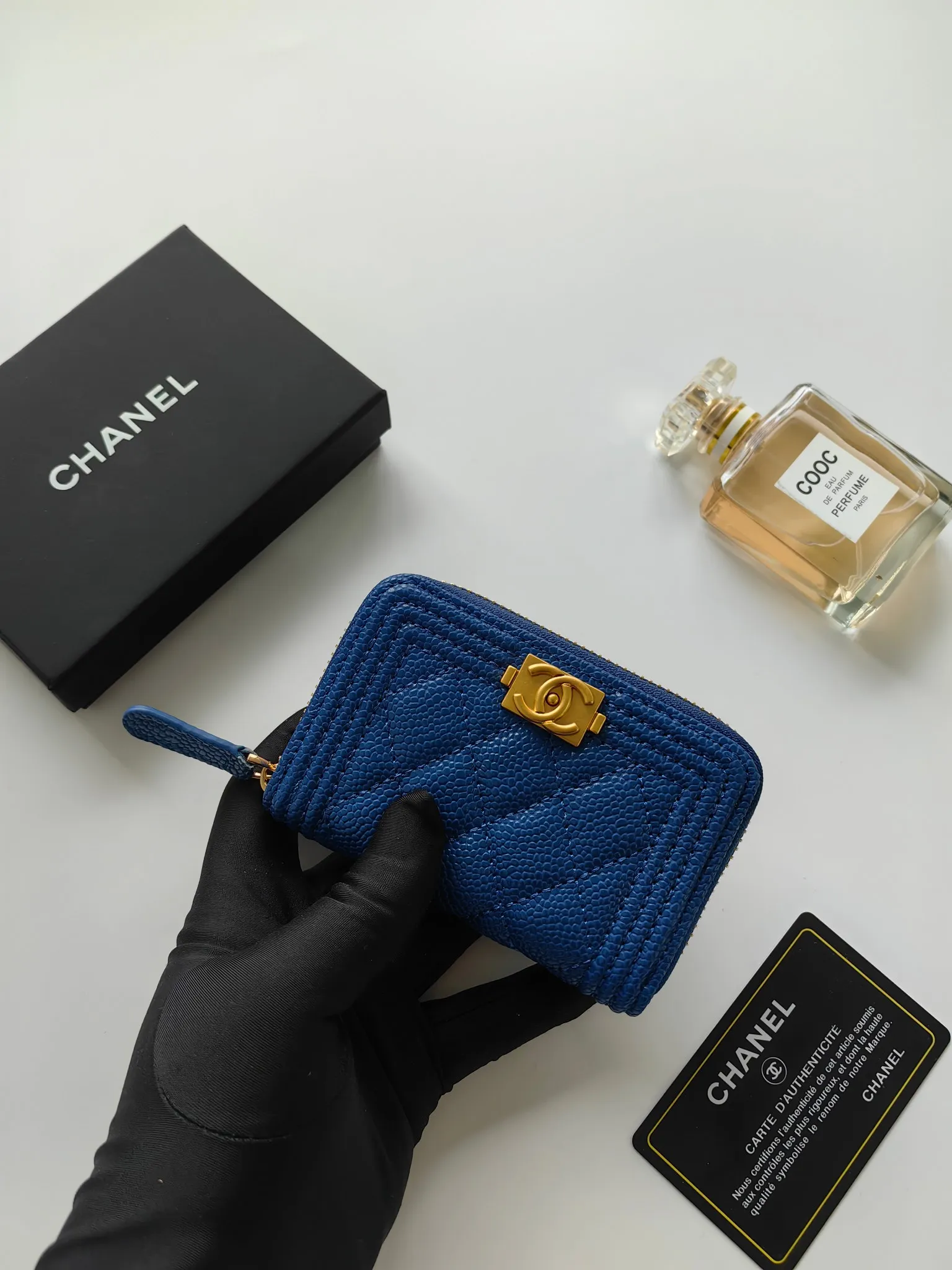 ￥120 Chanel card holder❤Coin purse️❤️Full leather inside and outside. Counter style. Impeccable workmanship details. Adhere to high quality. Style number: A84433 Size: 11.5x8cm