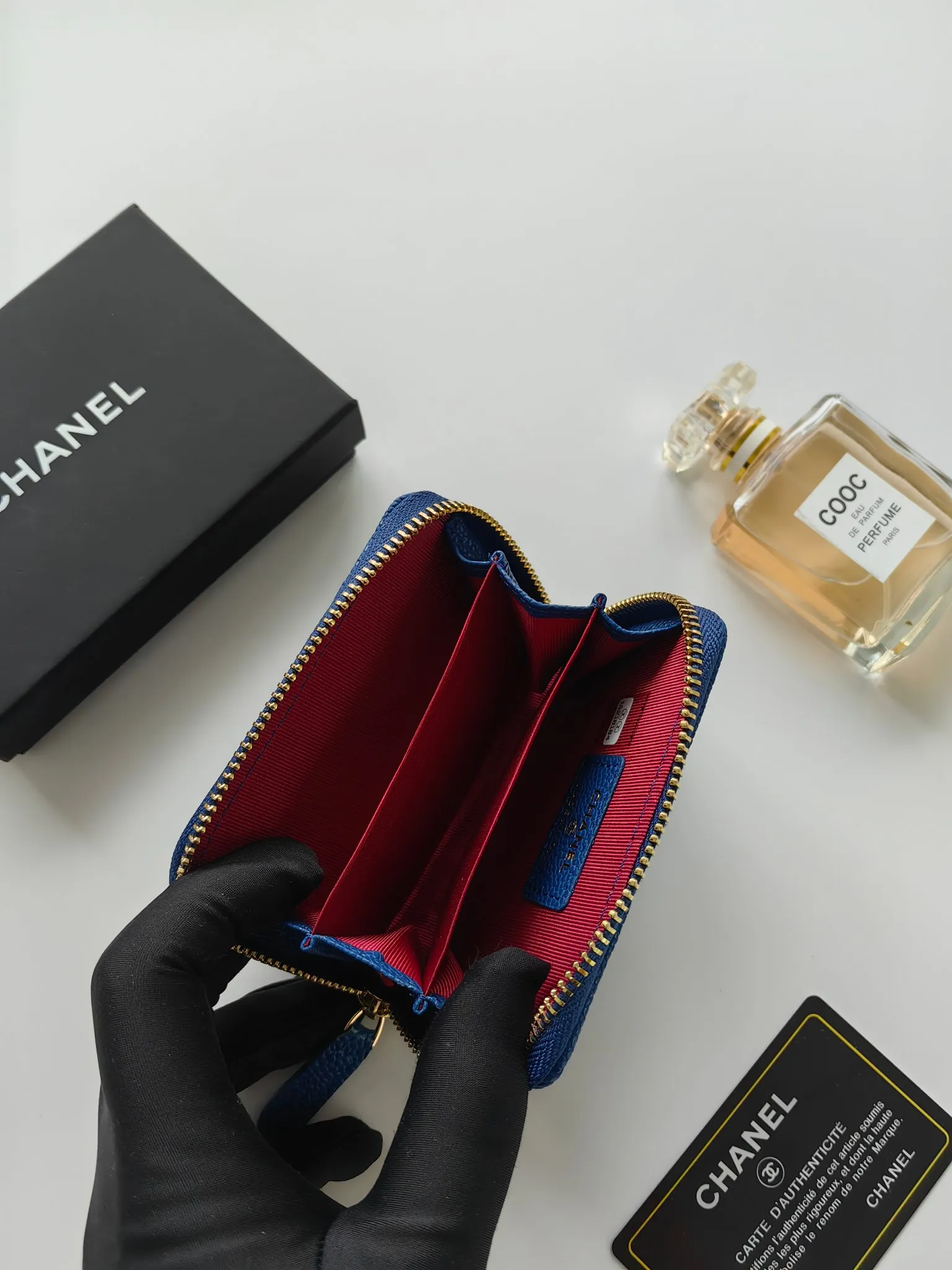 ￥120 Chanel card holder❤Coin purse️❤️Full leather inside and outside. Counter style. Impeccable workmanship details. Adhere to high quality. Style number: A84433 Size: 11.5x8cm