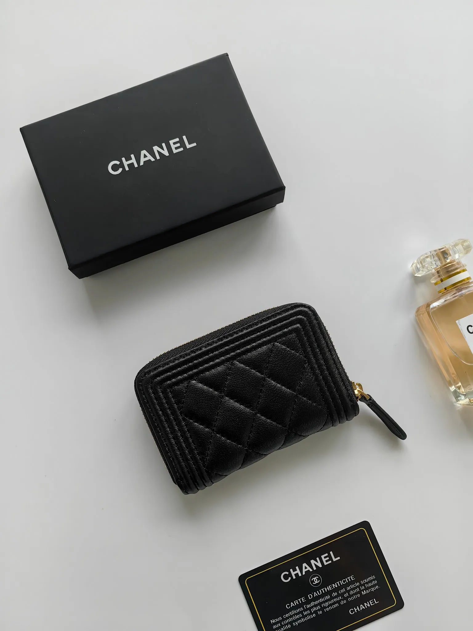 ￥140 Chanel card holder❤Coin purse️❤️Full leather inside and outside. Counter style. Impeccable workmanship details. Adhere to high quality. Style number: A84433 Size: 11.5x8cm