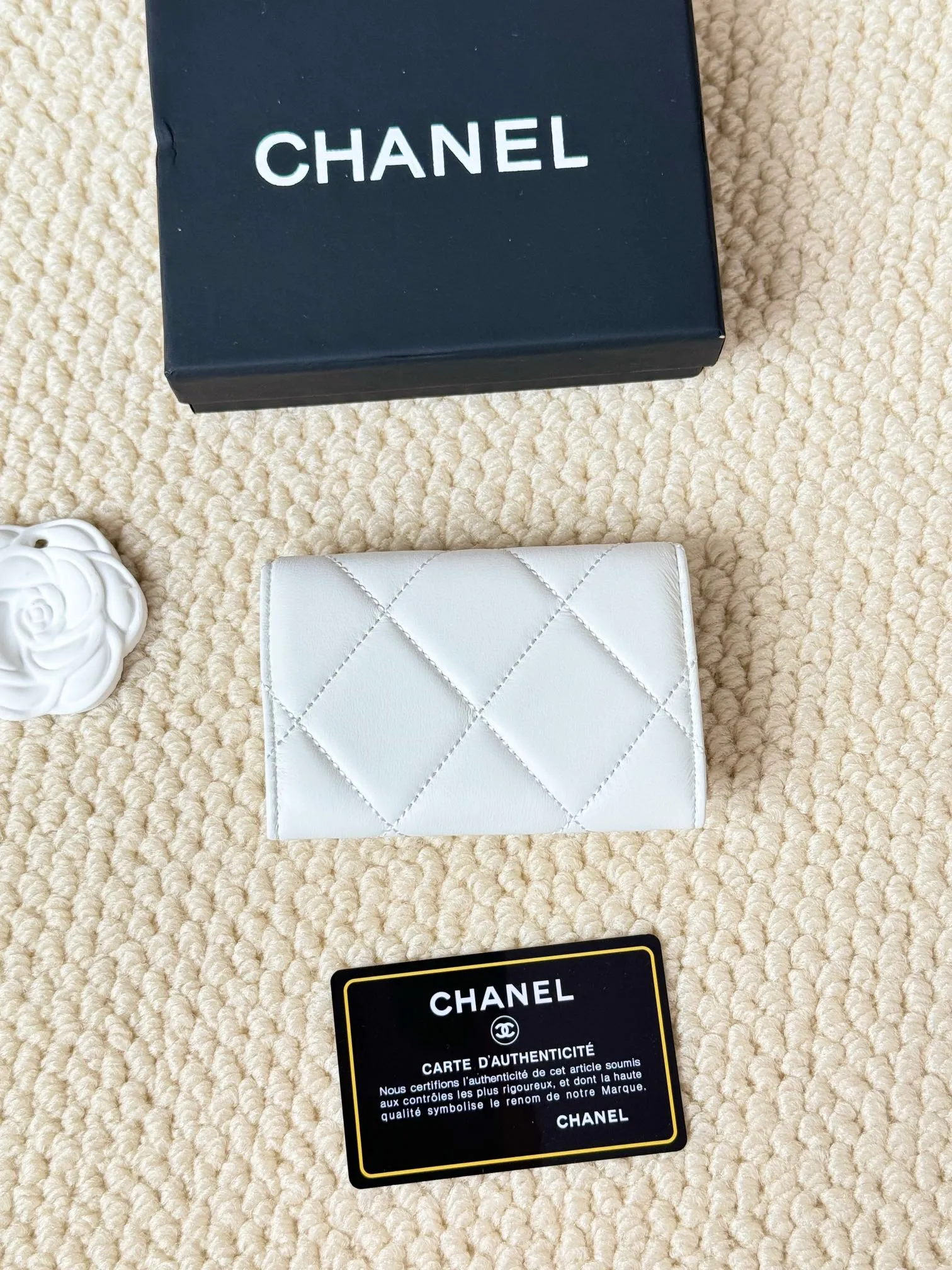 💰130 model number AP3610 CHANEL new flap coin purse. This year’s latest logo is paired with rhombus, lambskin and retro hardware... This card holder has a large capacity. It can hold about 1,000 yuan at a 20% discount of 100 yuan, and it can also hold 2.3 cards, which is very practical! Size 11*8.5*3cm