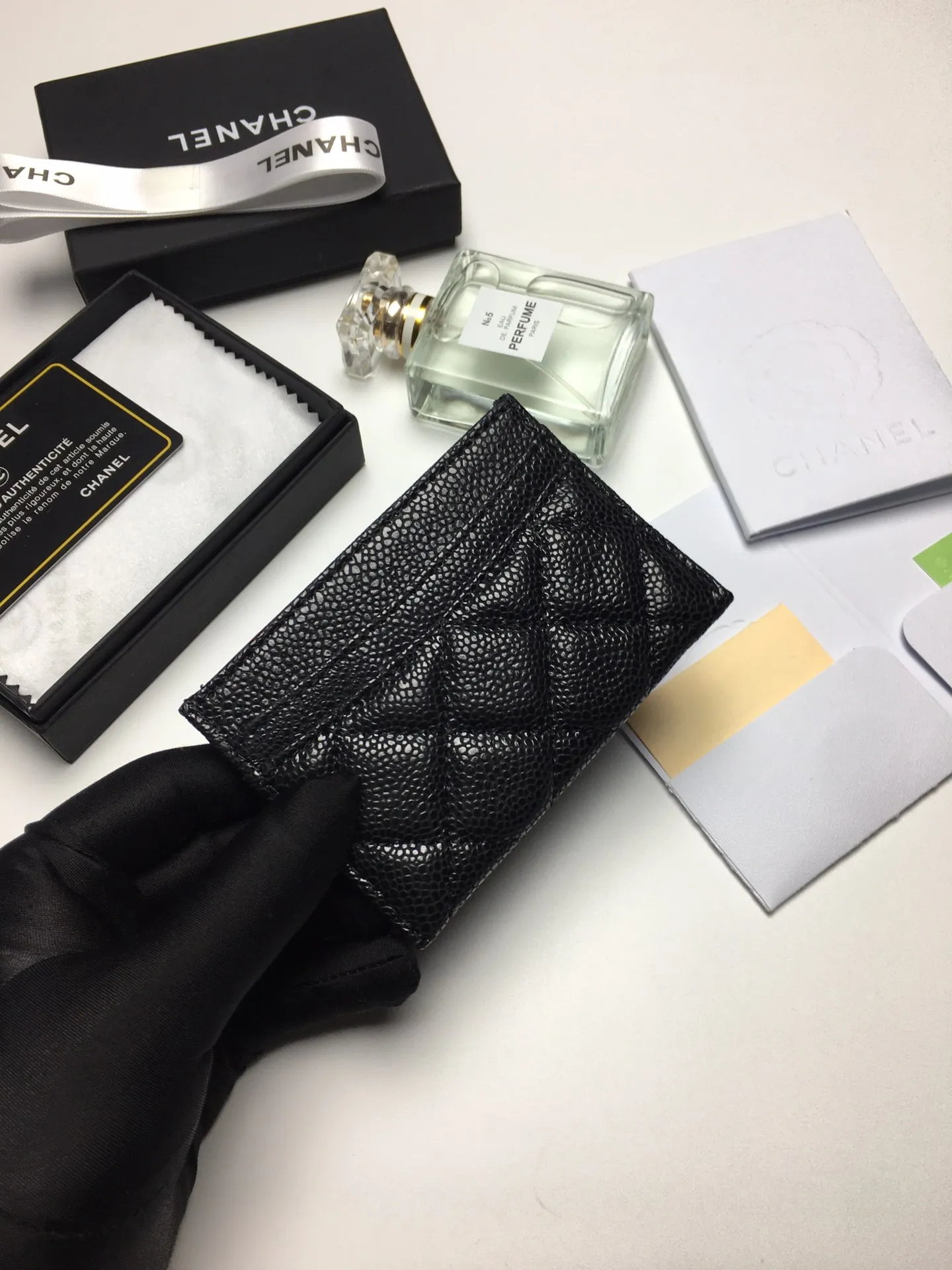 💰90 CHANEL Chanel counter card holder👍Model number: AP446/Caviar Size: 7.5×11.2×0.5cm Caviar cowhide outside + sheepskin inside + gold hardware😍😍Fine workmanship High-end quality [Rose] Complete accessories