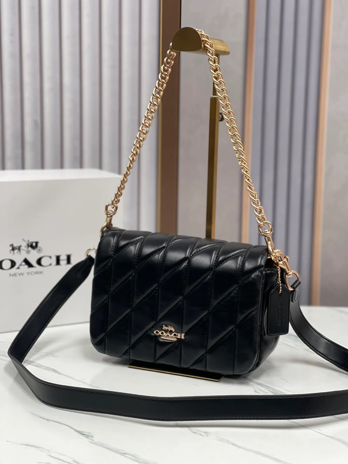 P500¥Coach/Coach's new model, Quinn women's leather single, shoulder handbag, small square bag·counter synchronized new product model CY663 Quilt quilted chain tabby size 22*16*8