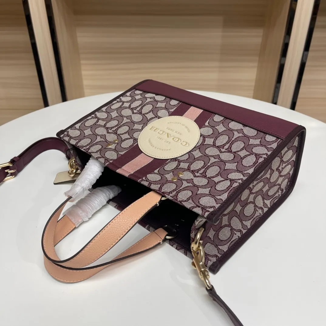 Top original order p440💰. coach/Coach new model C8448 Butot horizontal series, latest style design, large round cake LOGO, very iconic, big C with hemp thread presbyopia embroidery, size is about 29/13/22.