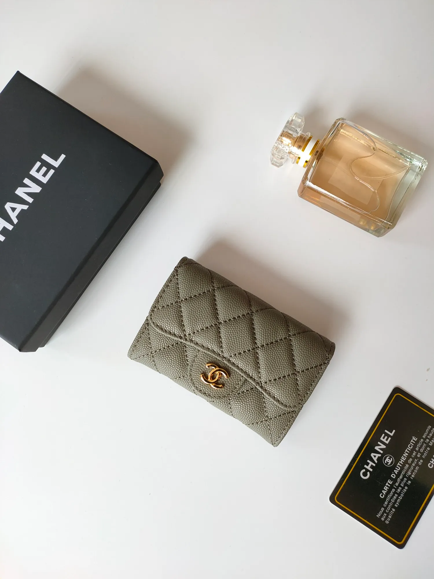 ￥110 CHANEL Chanel classic flap card holder. Imported sheepskin and caviar cowhide, card holder and coin purse integrated, with slip pocket on the back, model number: AP448, size: 7.5 × 11.3 × 2.1 cm