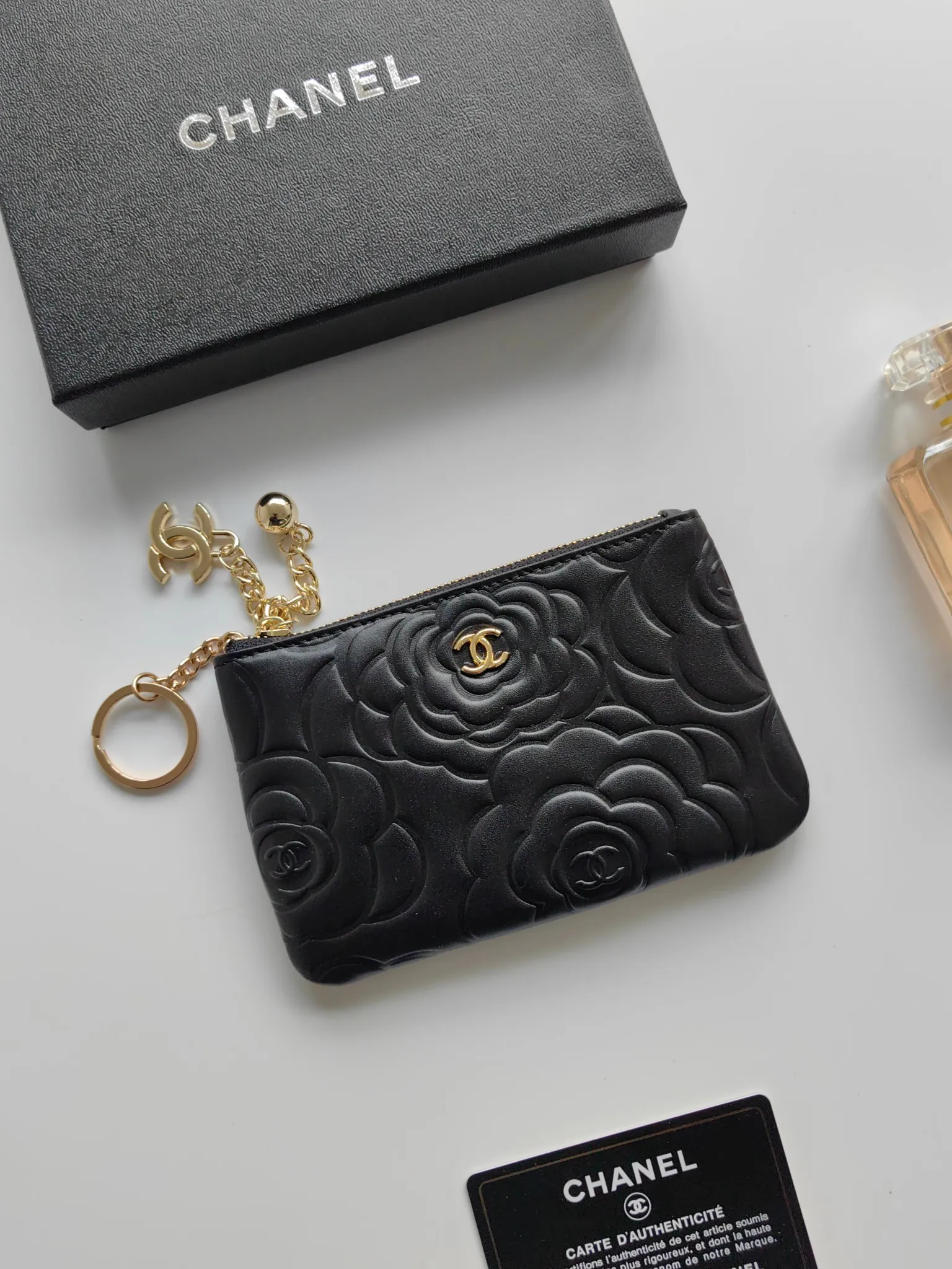 ￥120 CHANEL’s new pendant coin purse💦Model No. A50168 top-quality leather hardware, camellia pattern. Beautiful details, complete package! Size:14-10-1cm