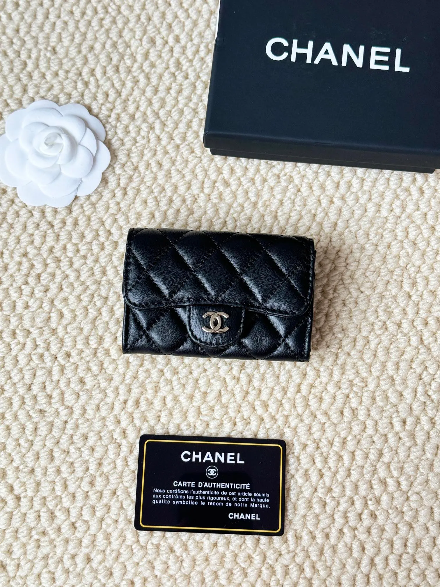 💰120 chanel lambskin model number: AP458 The most classic card holder, coin purse, Chanel classic flap card holder. Sheepskin series card holder and coin purse in one, with slip pocket on the back. Size: 7.5 × 11.3 × 2.1 cm