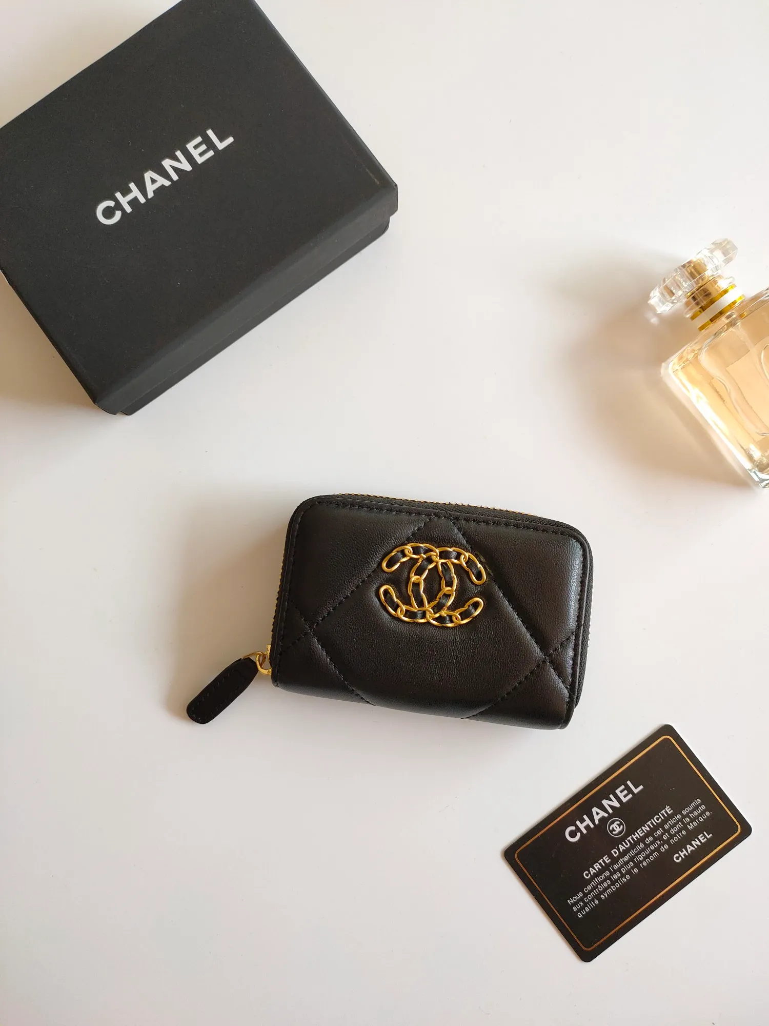 ￥120 Chanel card holder❤Coin purse️❤️Full leather inside and outside. Counter style. Impeccable workmanship details. Adhere to high quality. Style number: P1910 Size: 11.5x8cm