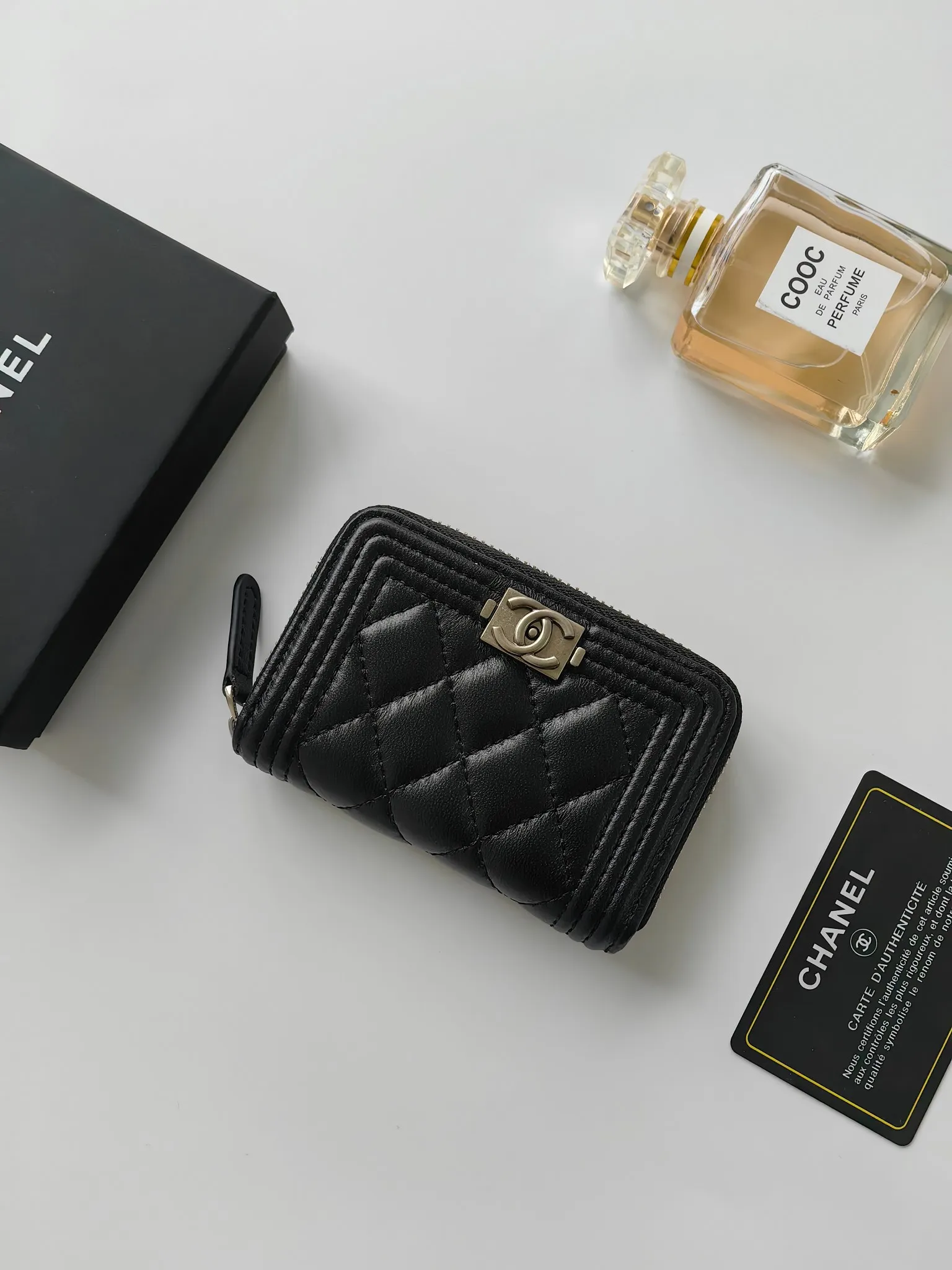 ￥140 Chanel card holder❤Coin purse️❤️Full leather inside and outside. Counter style. Impeccable workmanship details. Adhere to high quality. Style number: A84433 Size: 11.5x8cm
