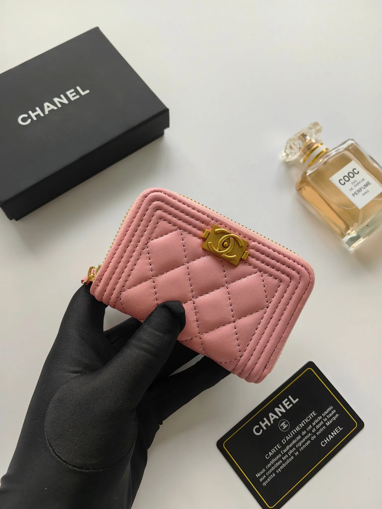 ￥140 Chanel card holder❤Coin purse️❤️Full leather inside and outside. Counter style. Impeccable workmanship details. Adhere to high quality. Style number: A84433 Size: 11.5x8cm