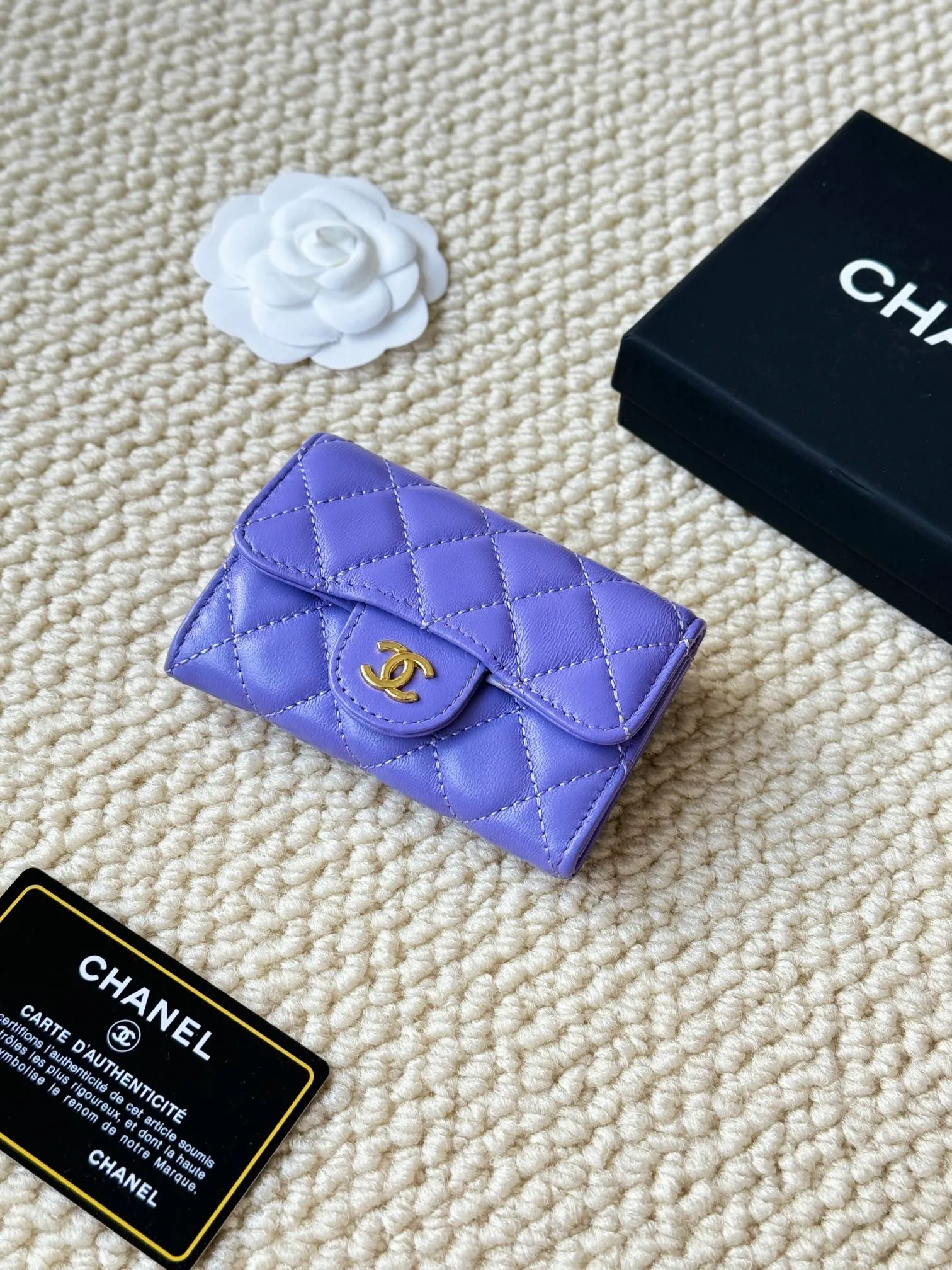 💰120 chanel lambskin model number: AP458 The most classic card holder, coin purse, Chanel classic flap card holder. Sheepskin series card holder and coin purse in one, with slip pocket on the back. Size: 7.5 × 11.3 × 2.1 cm