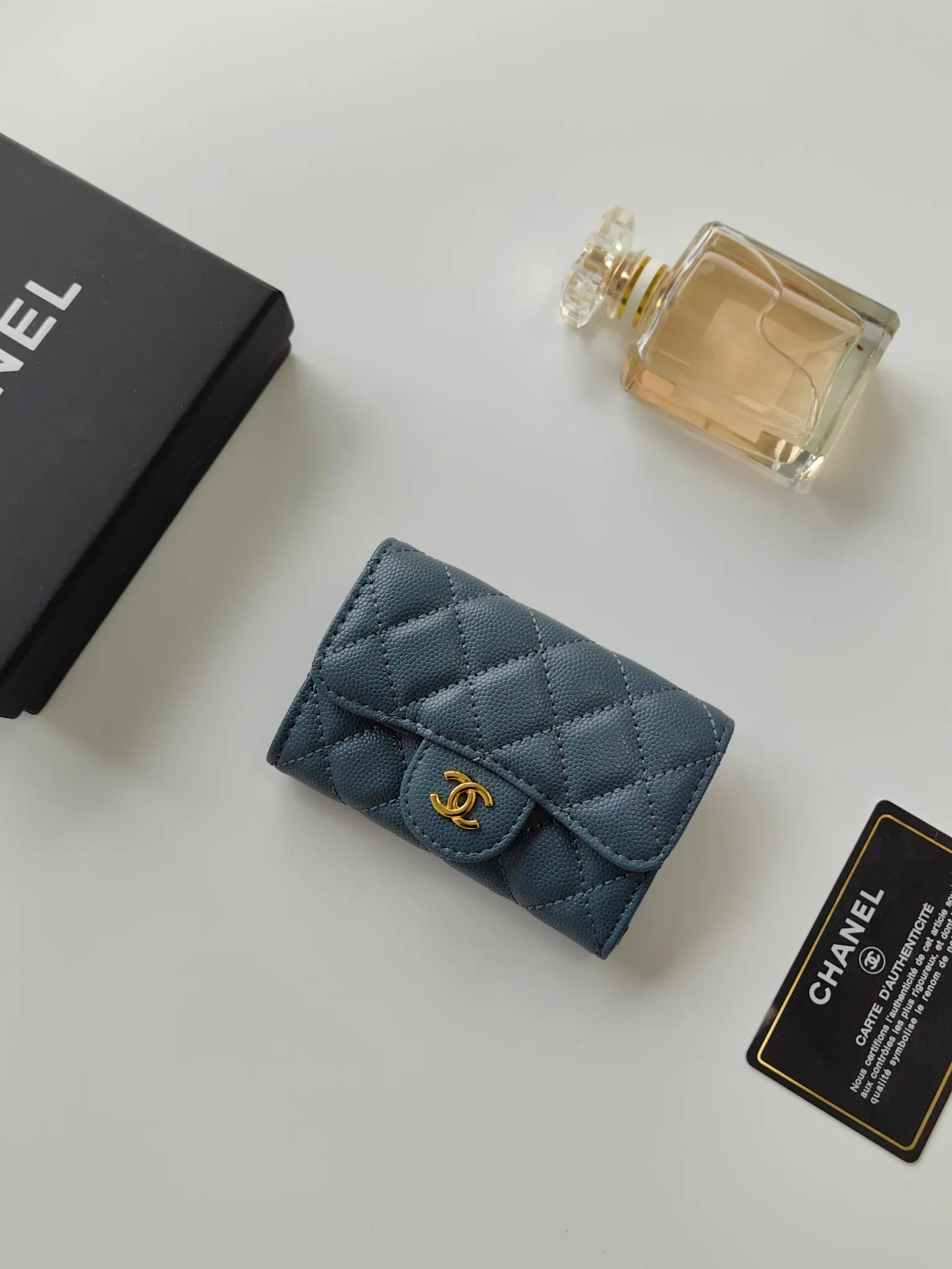 ￥130 CHANEL Chanel classic flap card holder. Imported sheepskin and caviar cowhide, card holder and coin purse integrated, with slip pocket on the back, model number: AP448, size: 7.5 × 11.3 × 2.1 cm