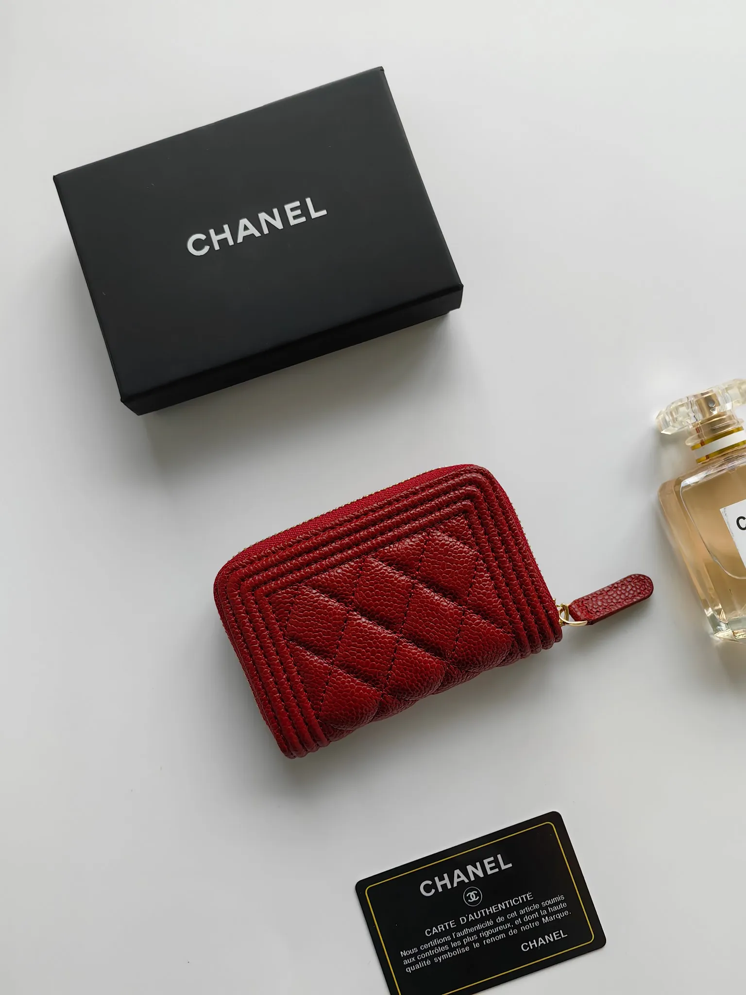 ￥140 Chanel card holder❤Coin purse️❤️Full leather inside and outside. Counter style. Impeccable workmanship details. Adhere to high quality. Style number: A84433 Size: 11.5x8cm