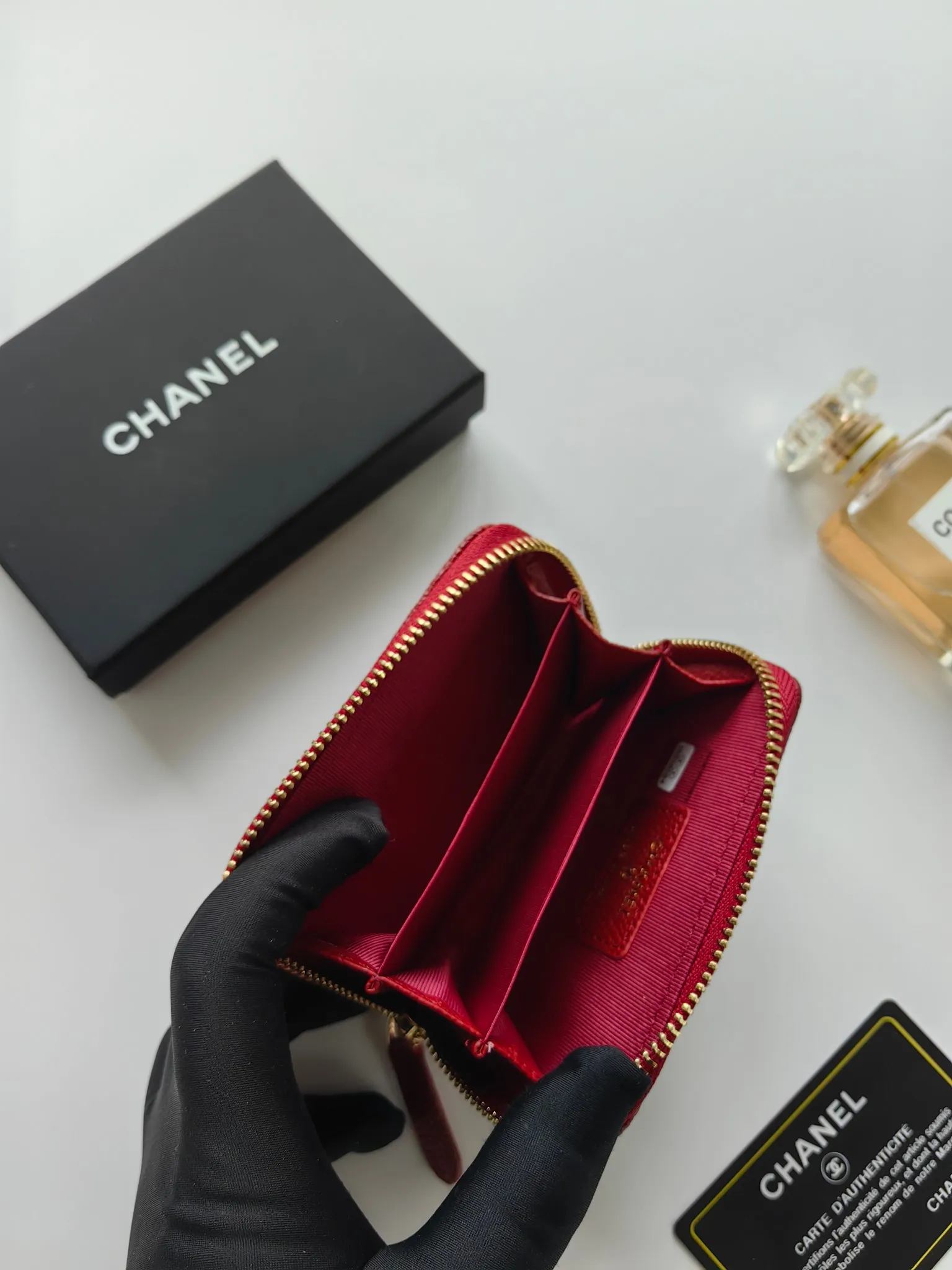 ￥140 Chanel card holder❤Coin purse️❤️Full leather inside and outside. Counter style. Impeccable workmanship details. Adhere to high quality. Style number: A84433 Size: 11.5x8cm