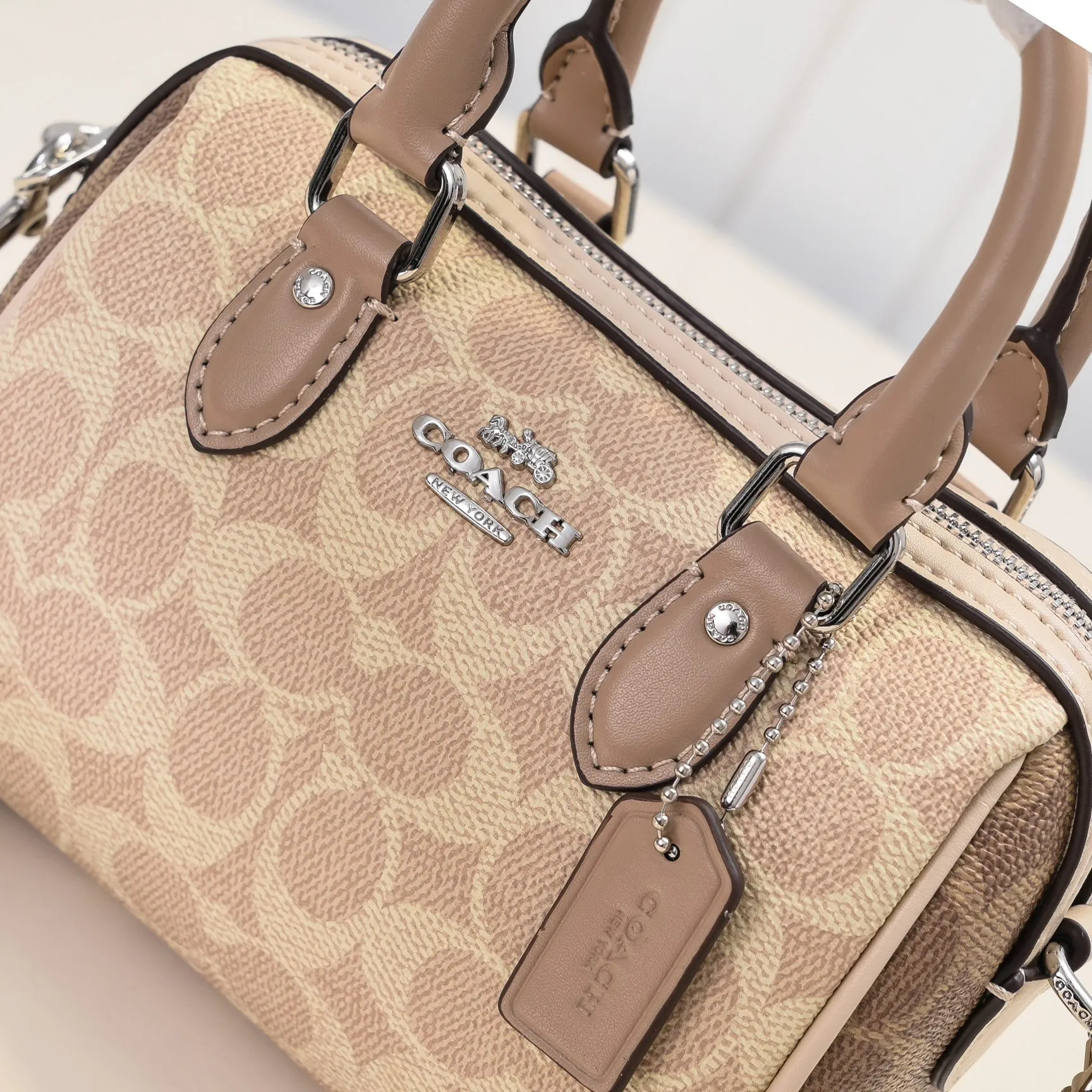 Style number: CW330 Size: 17.5*12*10cm