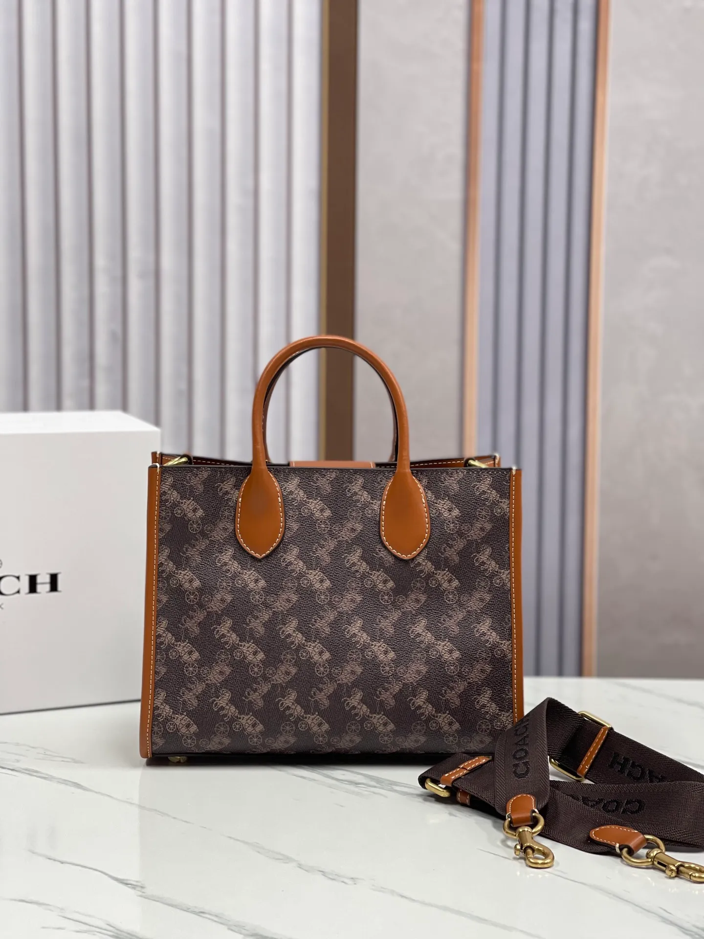 Batch 460💰coach/Coach new model CR680 counter new ACE carriage pattern women's tote bag single shoulder crossbody handheld tote bag double shoulder strap design size: 26X20.5X12