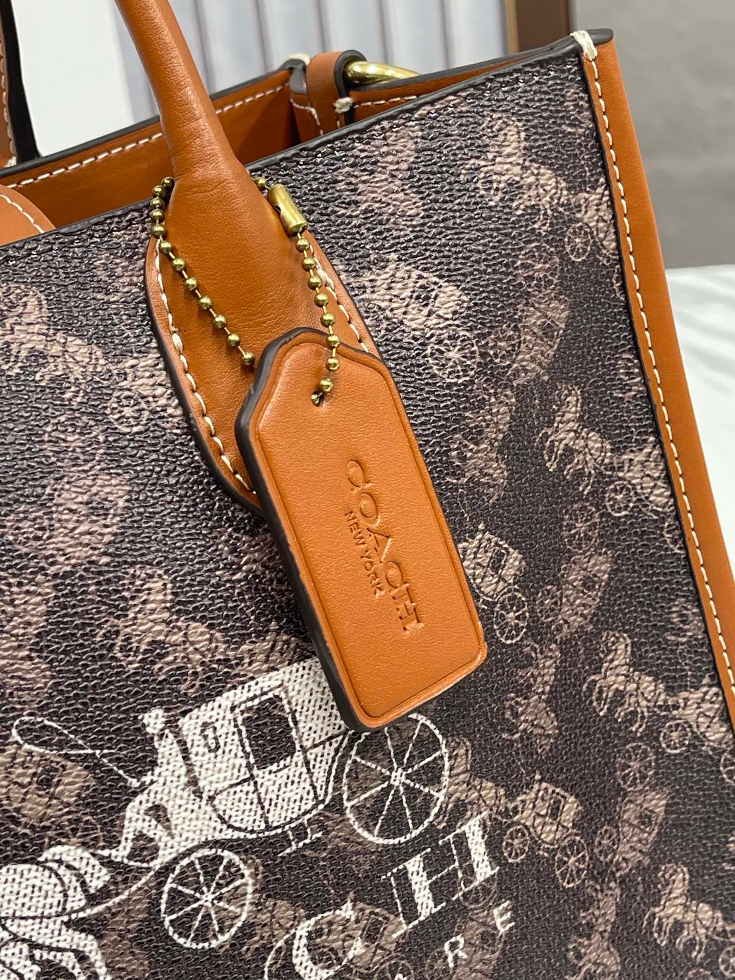 Batch 460💰coach/Coach new model CR680 counter new ACE carriage pattern women's tote bag single shoulder crossbody handheld tote bag double shoulder strap design size: 26X20.5X12
