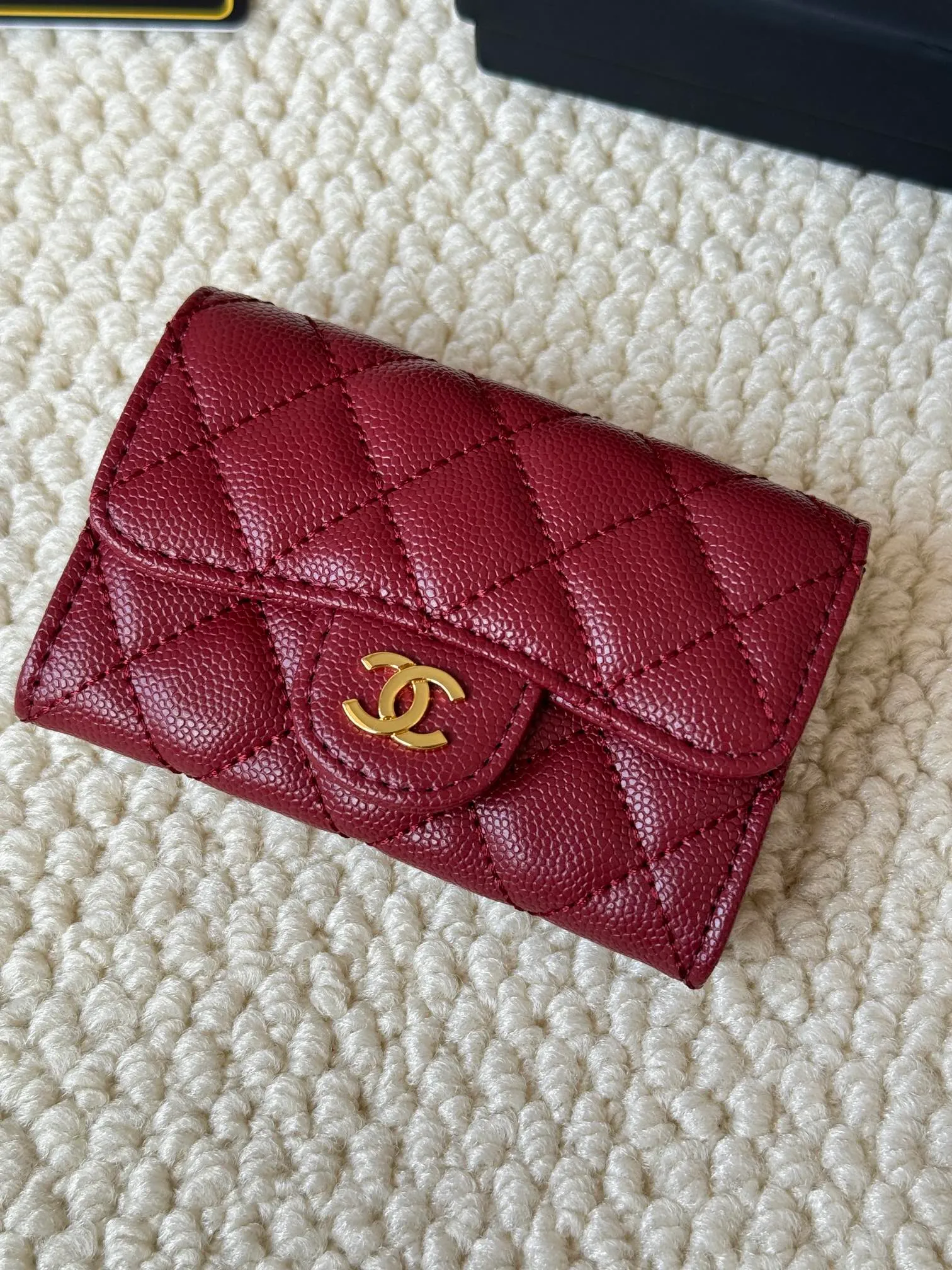 💰120 Style number: AP458chanel The most classic card holder, coin purse, Chanel classic flap card holder. Caviar cowhide, card holder and coin purse in one, with slip pocket on the back. Size: 7.5 × 11.3 × 2.1 cm