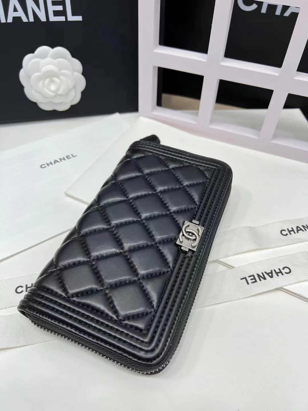 Upgraded version💋leboy series small grain ball grain cowhide vs sheepskin🍃gold and silver buckle.Chanel 🆕new color snap button 20% off long wallet, [satisfied][satisfied] original order quality exquisite lock buckle, exquisite stitching workmanship 8 card slots with the latest packaging 80286🍃Size: 19cm💰180