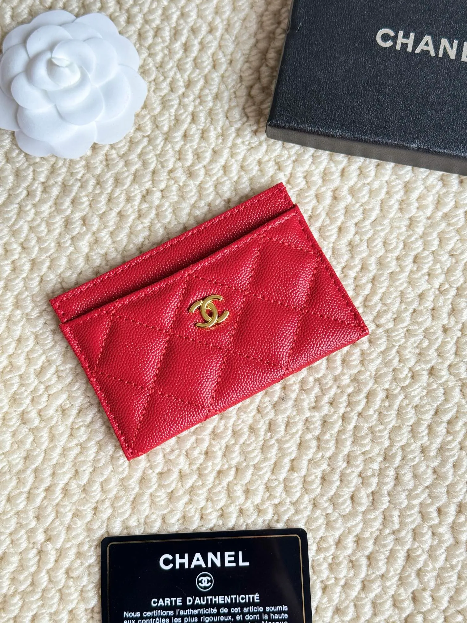 💰100 Chanel counter classic card holder Model number: AP456 Made of cowhide caviar, a classic and timeless mini card holder. Super cute😍 Size: 7.5×11.2×0.5cm Fine workmanship and high-end quality