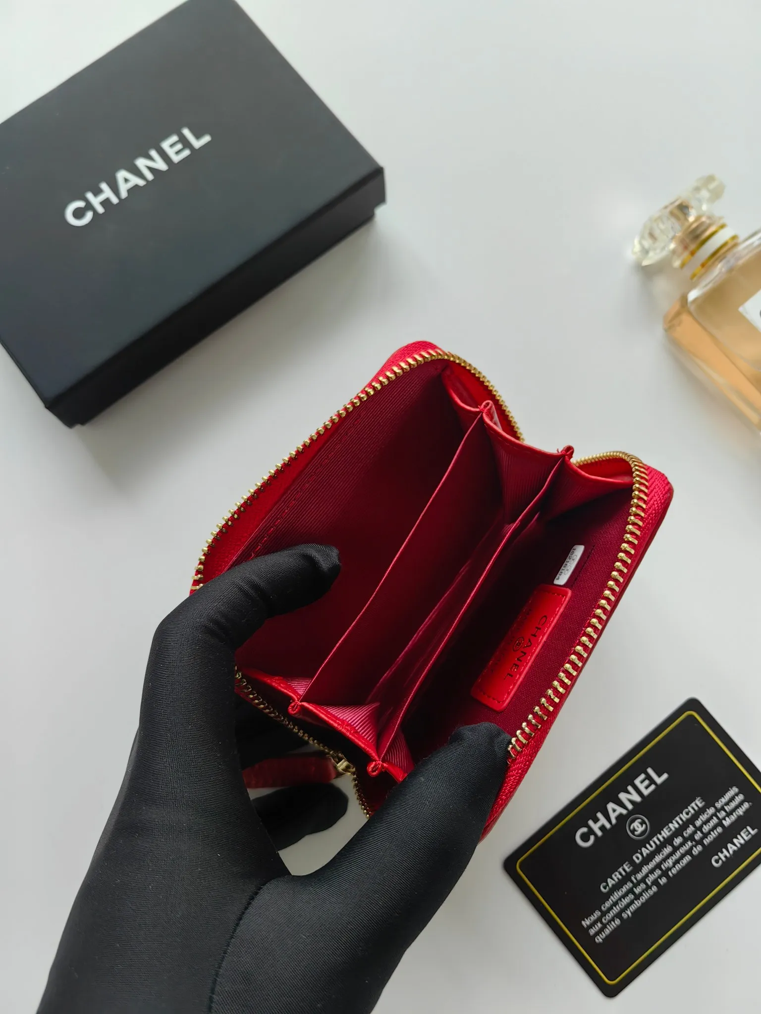 ￥140 Chanel card holder❤Coin purse️❤️Full leather inside and outside. Counter style. Impeccable workmanship details. Adhere to high quality. Style number: A84433 Size: 11.5x8cm