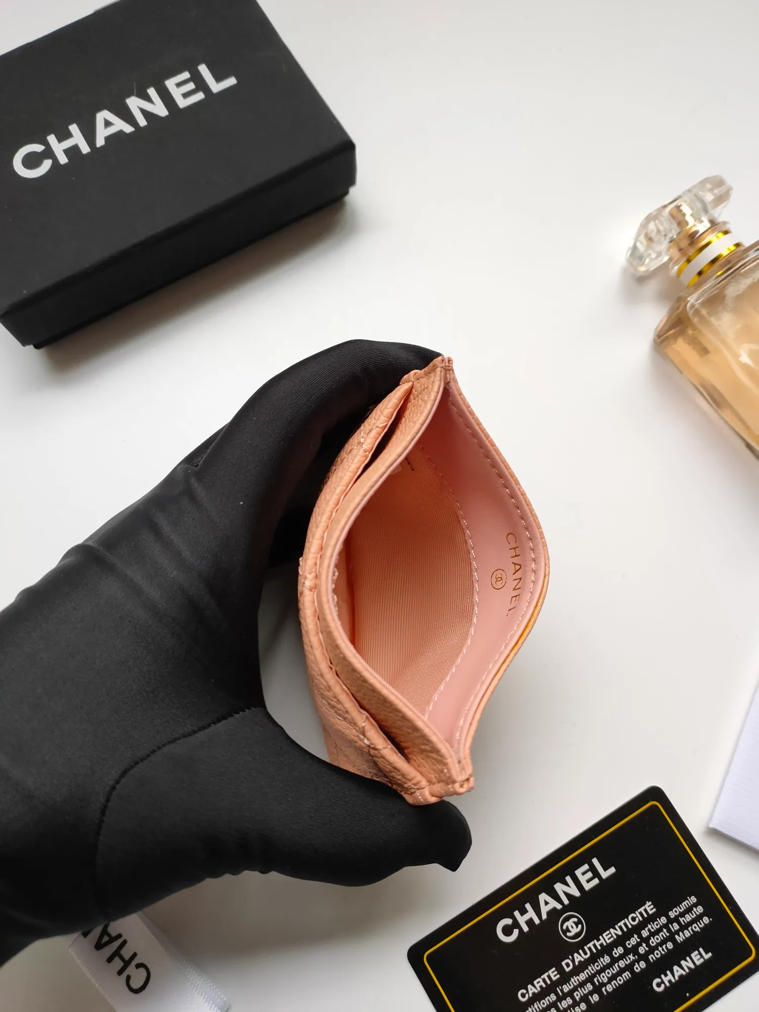💰90 CHANEL Chanel counter card holder👍Model number: AP446 Size: 7.5×11.2×0.5cm Caviar cowhide on the outside + sheepskin on the inside + gold hardware😍😍Fine workmanship High-end quality [Rose] Complete accessories