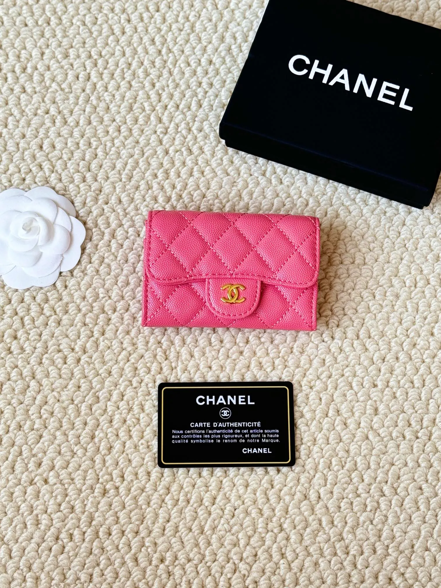 💰120 Style number: AP458chanel The most classic card holder, coin purse, Chanel classic flap card holder. Caviar cowhide, card holder and coin purse in one, with slip pocket on the back. Size: 7.5 × 11.3 × 2.1 cm