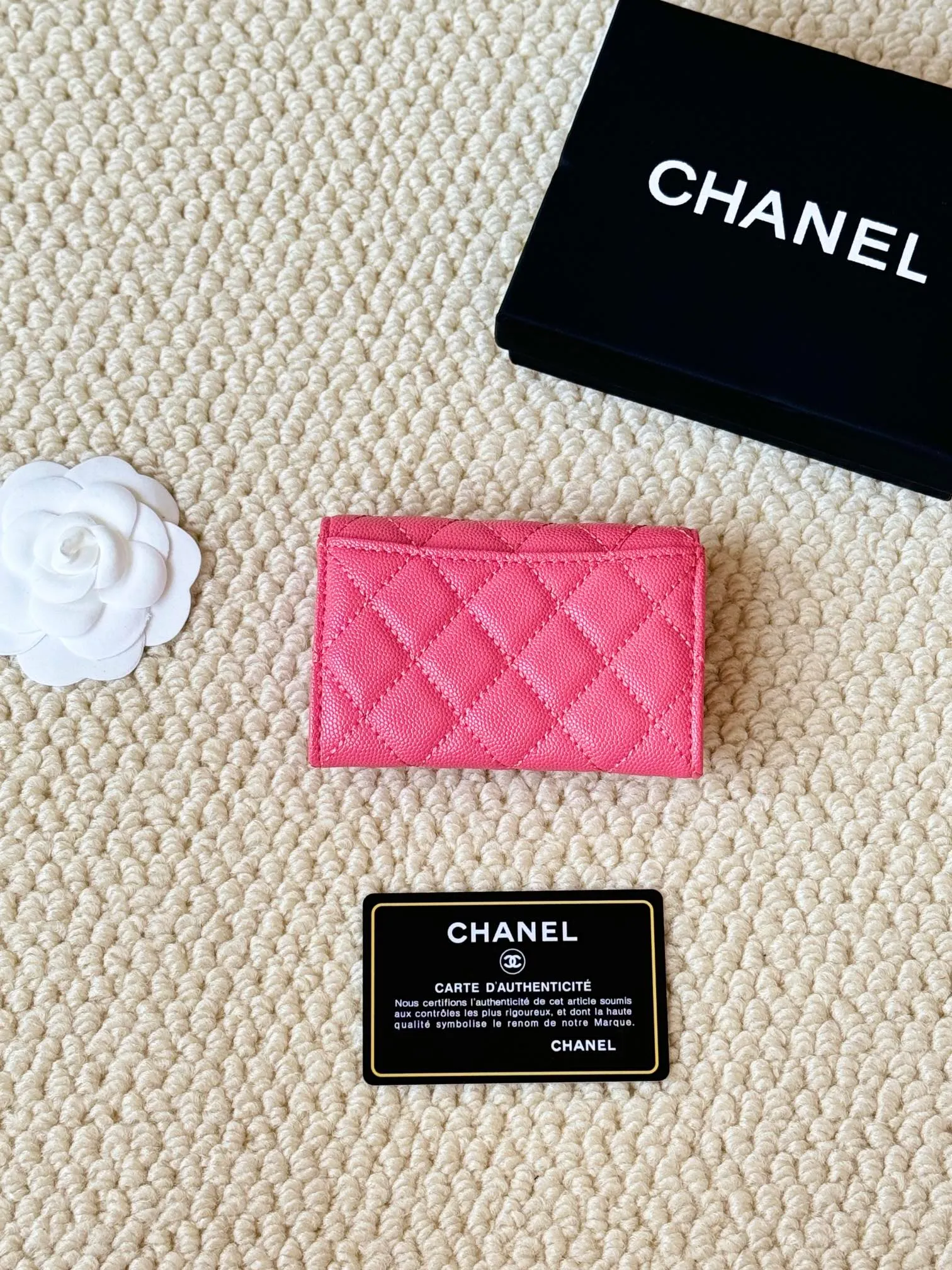 💰120 Style number: AP458chanel The most classic card holder, coin purse, Chanel classic flap card holder. Caviar cowhide, card holder and coin purse in one, with slip pocket on the back. Size: 7.5 × 11.3 × 2.1 cm