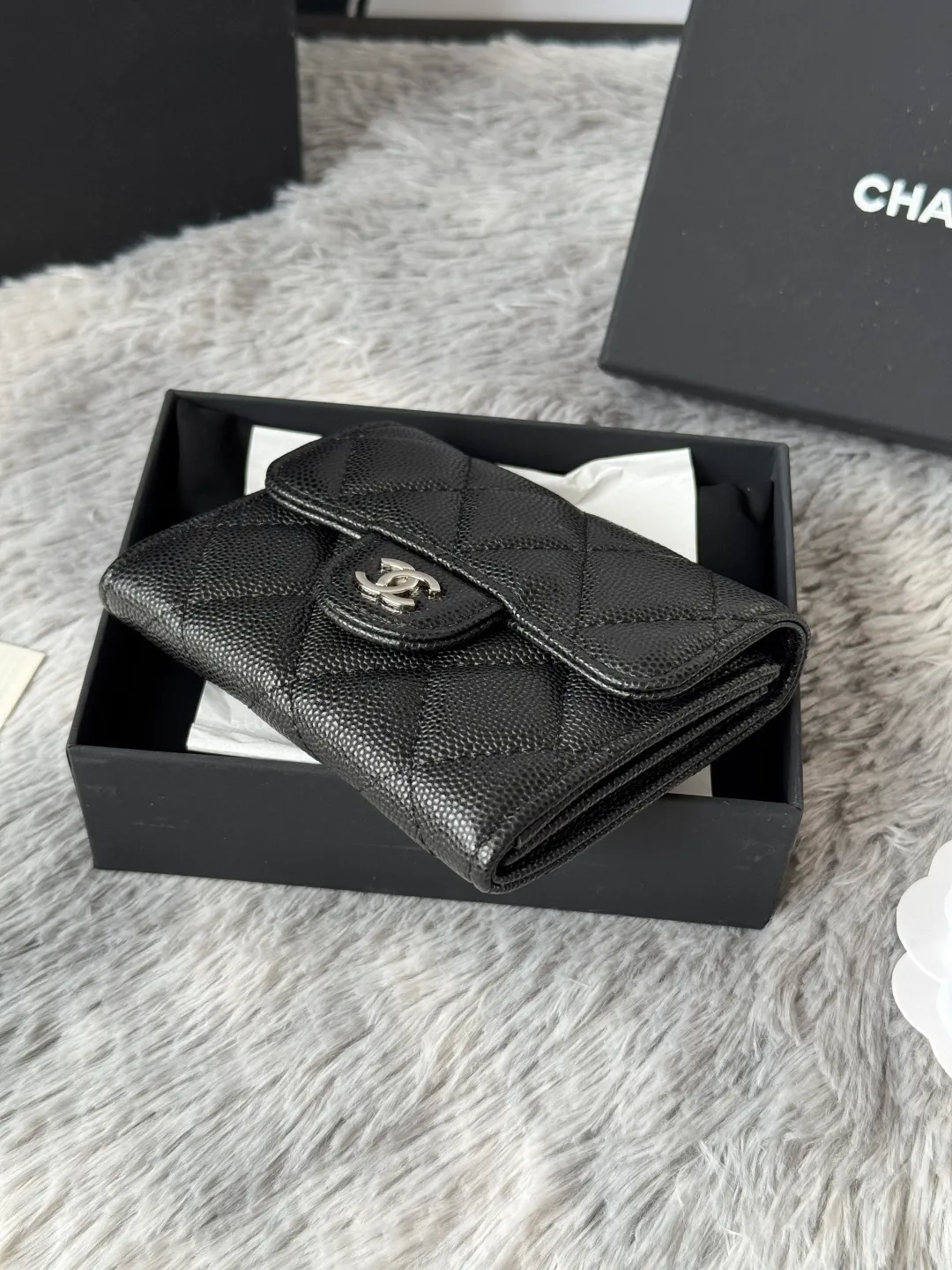 💰360💰Upgraded version of CHANEL. Classic cf card holder 💦Model No. A31504 Top-grade leather hardware, rhombus pattern. Original quality! The details are so beautiful and the complete package! Size 8.5*12.5*2.5 color as shown in the picture