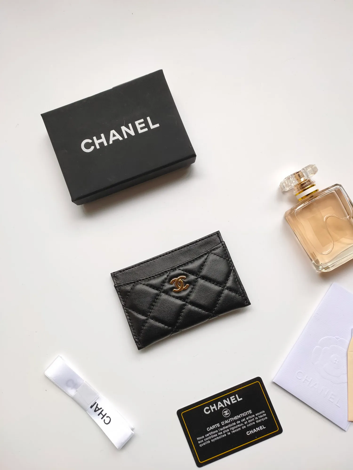💰90 CHANEL Chanel counter card holder👍Model number: AP446 Size: 7.5×11.2×0.5cm Sheepskin inside and outside😍😍Fine workmanship High-end quality [Rose] Complete accessories