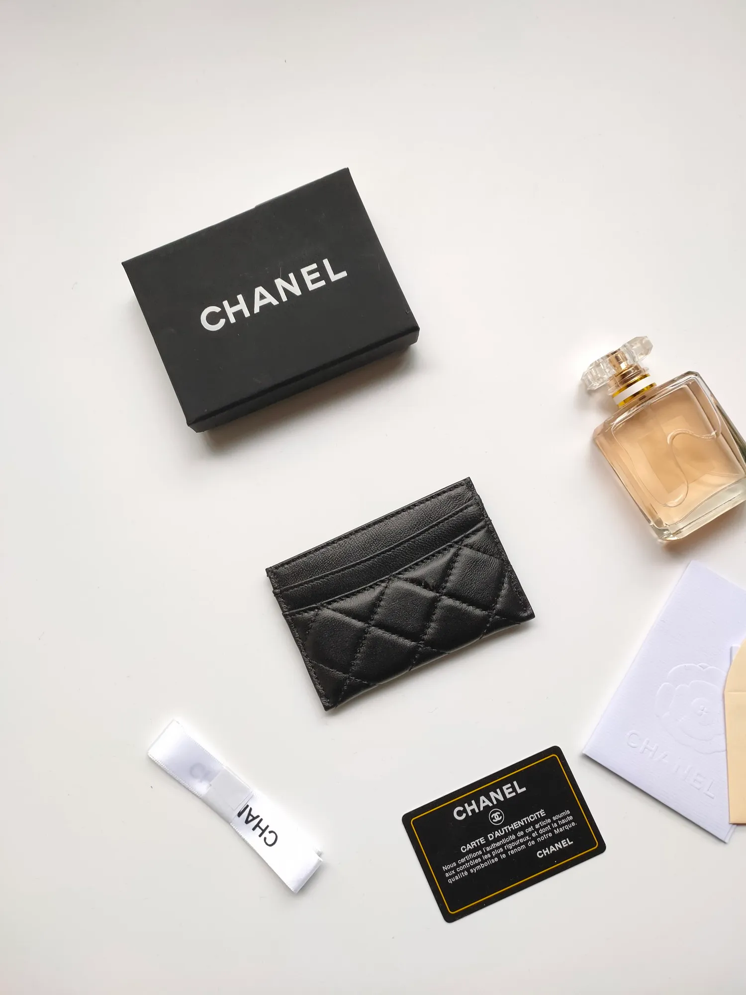 💰90 CHANEL Chanel counter card holder👍Model number: AP446 Size: 7.5×11.2×0.5cm Sheepskin inside and outside😍😍Fine workmanship High-end quality [Rose] Complete accessories