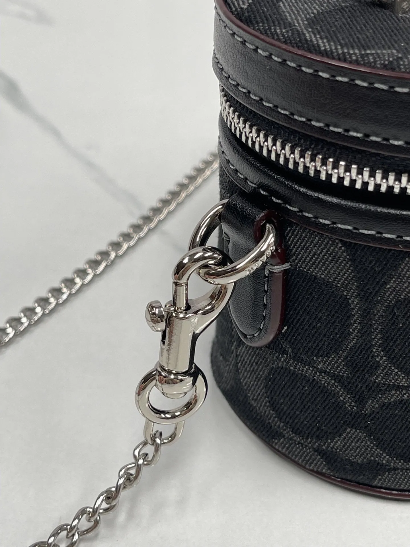 Batch 440💰coach/Coach’s new trail12 mini box bag CE769, cowhide, original hardware, C-shaped zipper, super shiny, can hold lipstick, card holder, car keys and loose powder, size 11.5x9x7.5cm,