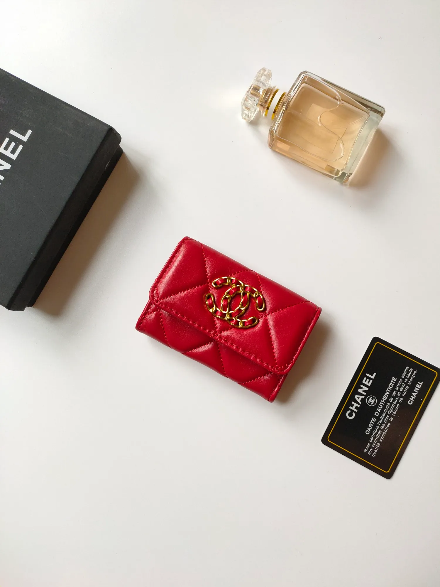 💰140💰CHANEL New Flap Coin Purse [Color][Color][Color] This year’s latest logo is matched with a large rhombus, using imported lambskin and retro hardware...❤️This card holder has a large capacity. It can hold about 1,000 yuan at a 20% discount of 100 yuan, and it can also hold 2.3 cards. ❤️❤️❤️It is very practical! Model number AP3600 size 11*8.5*3cm