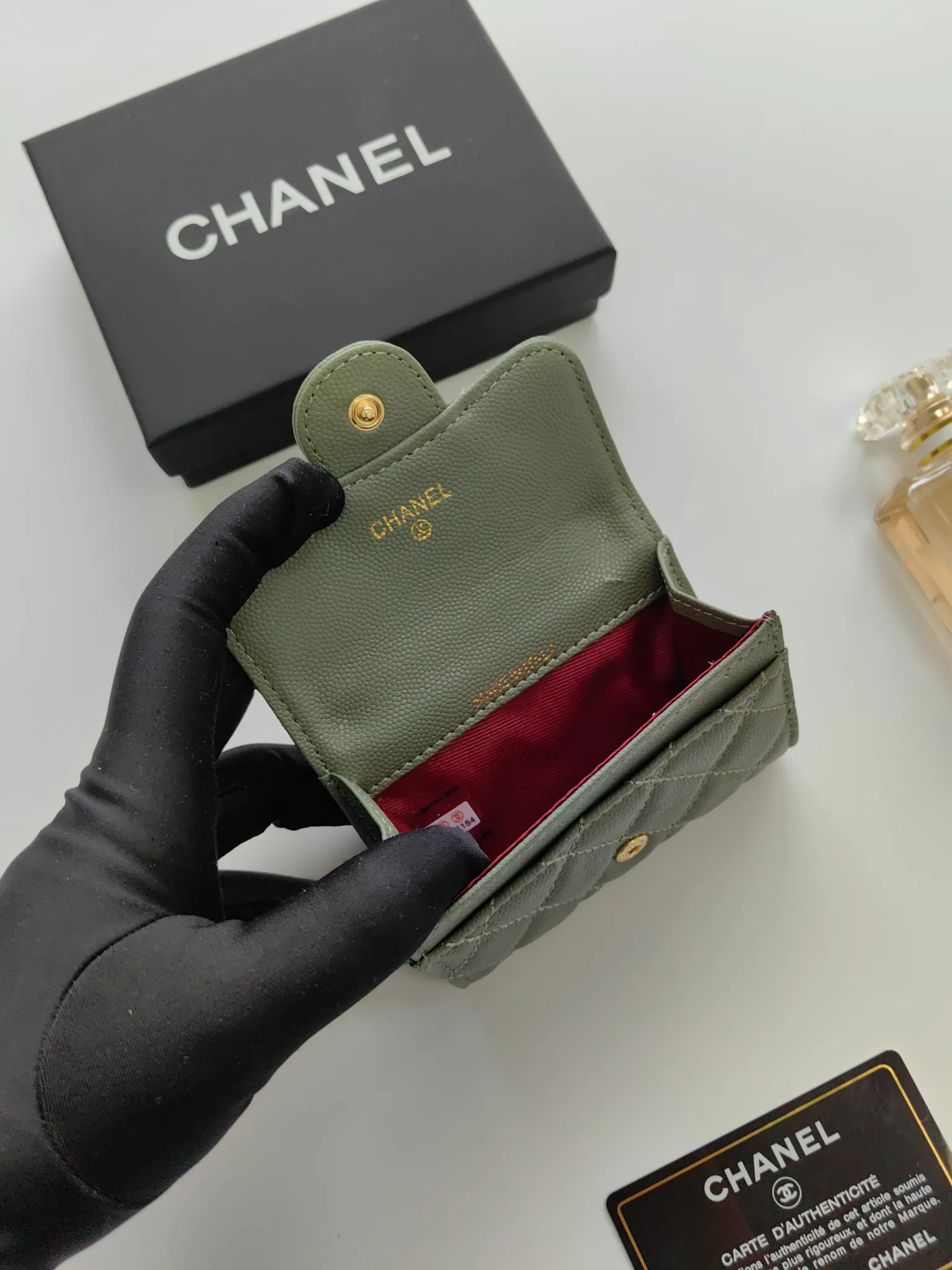 ￥130 CHANEL Chanel classic flap card holder. Imported sheepskin and caviar cowhide, card holder and coin purse integrated, with slip pocket on the back, model number: AP448, size: 7.5 × 11.3 × 2.1 cm