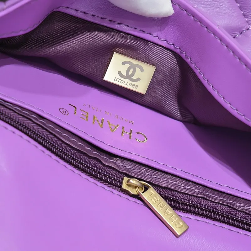 All Categories Official Website "Brand Women's Bags" Women's Bags 💙 Chanel 𝗖𝗵𝗮𝗻𝗲𝟭 𝟮𝟮𝘀 Large Gold Chain Underarm Bag Large Size Jimei, have you got it yet? This bag is easy to wear with hot girls, and the capacity is good. The thick chain is the finishing touch of this bag. It is younger and more fashionable than Cf 𝐒𝐢𝐳𝐞𝟏8-𝟐7-