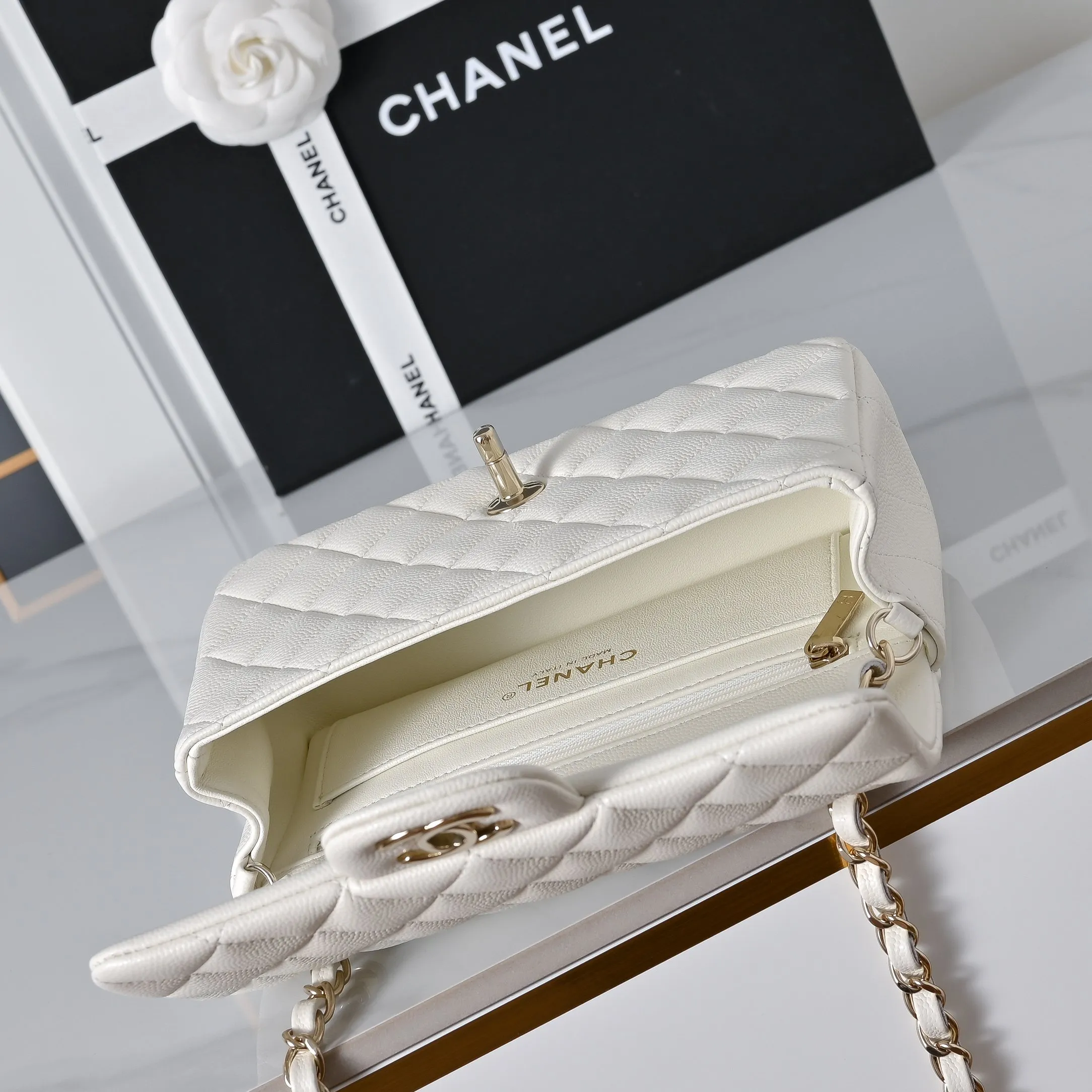 All Categories Chanel Women's Bags 2 (Chanel) Chanel Original A69900 Small Ball Pattern