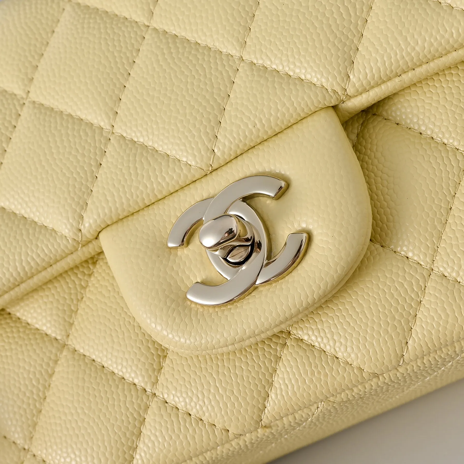 All Categories Chanel Women's Bags 2 (Chanel) Chanel Original A69900 Small Ball Pattern