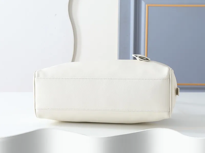 All categories Official website "Brand Women's Bags" Women's Bags 💙 Chanel 2026 new CHANEL hand-held crossbody bag