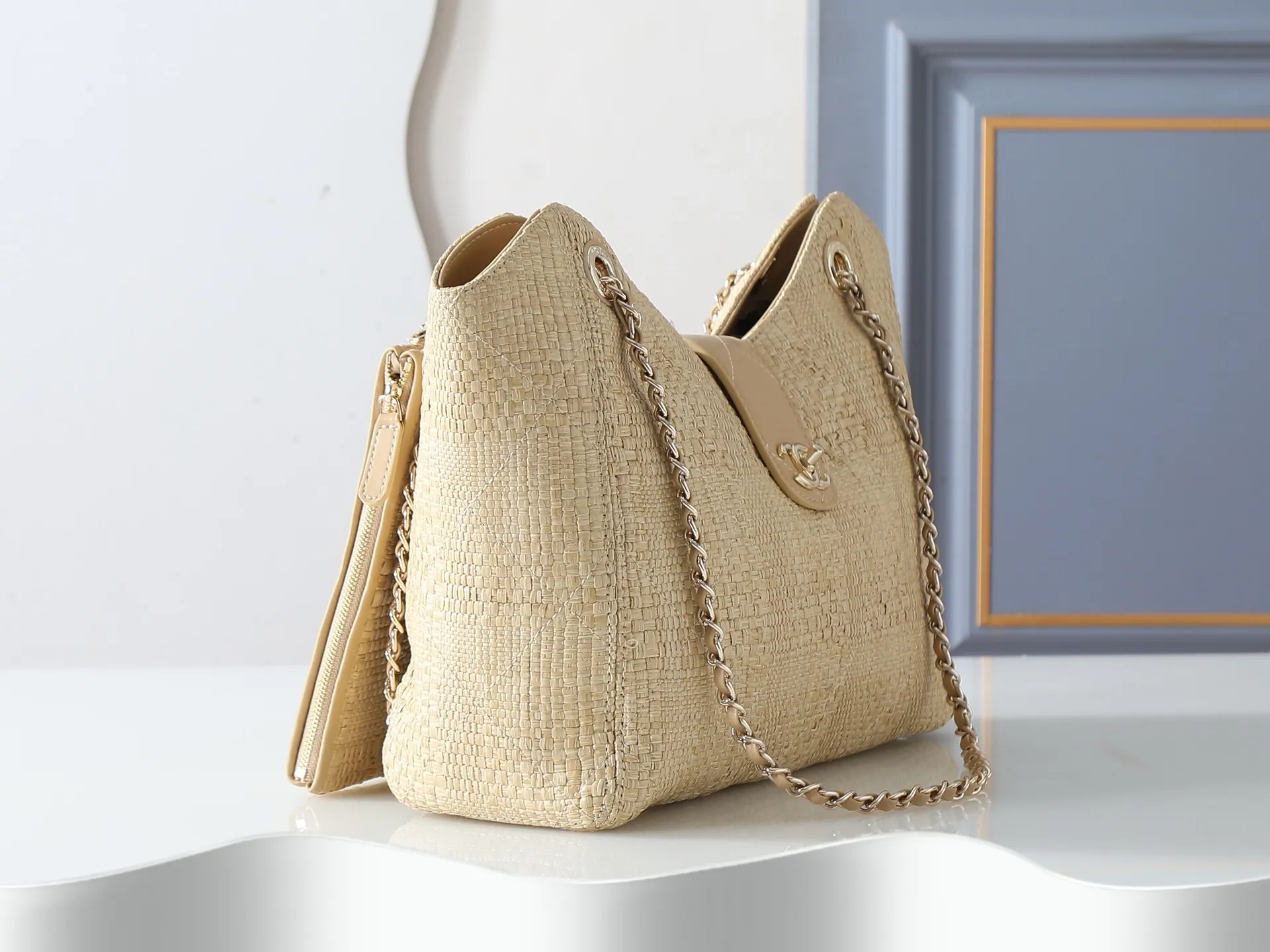 All categories Official website "Brand Women's Bags" Women's Bags 💙 Chanel 2026 new CHANEL hand-held crossbody bag