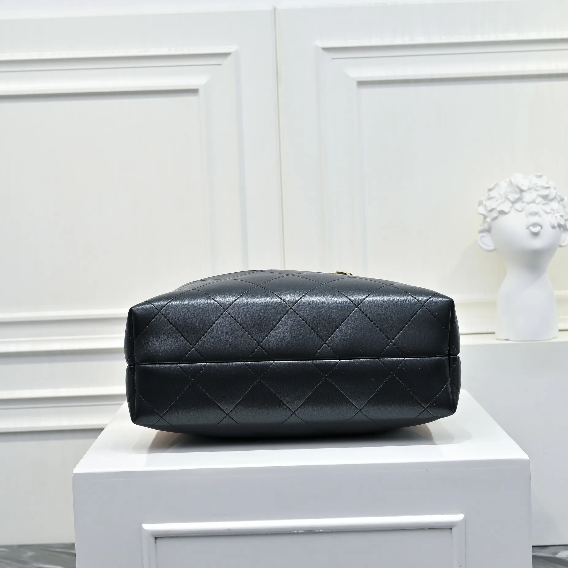 All Categories Official Website "Brand Women's Bags" Women's Bags 💙 Chanel 2025 New CHANEL Crossbody Bag