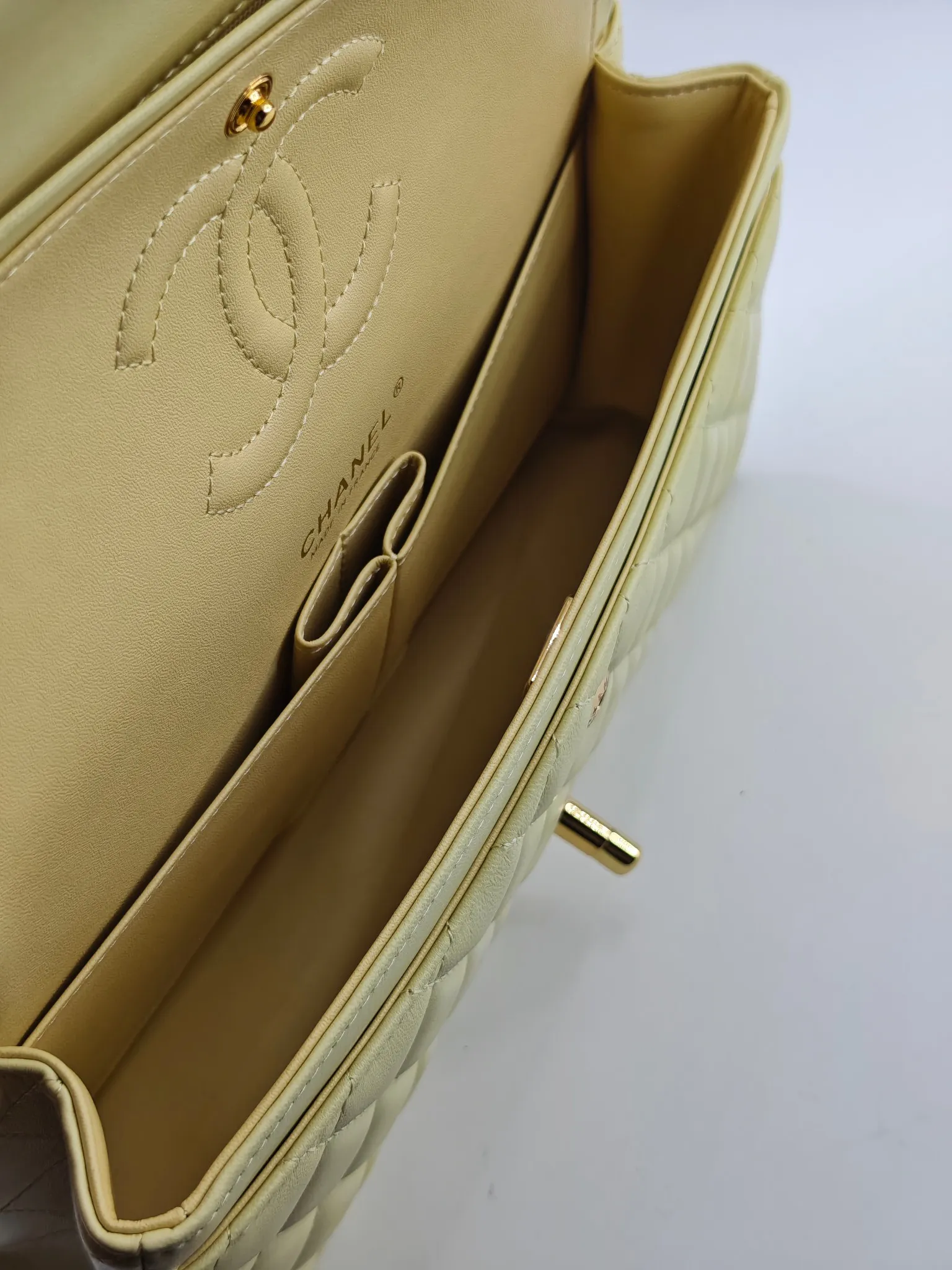 All Categories Chanel Women's Bags 2 (Chanel) Chanel Original Order A01112