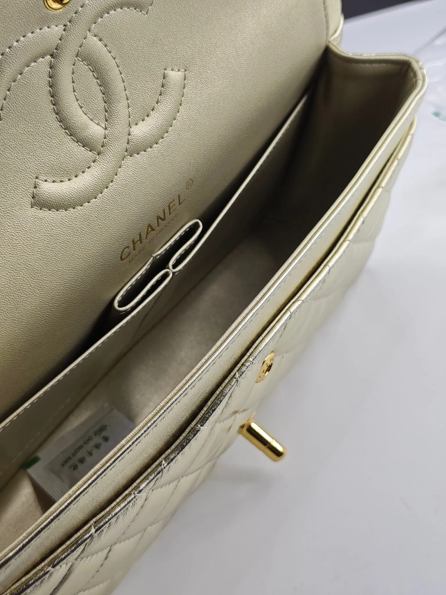 All Categories Chanel Women's Bags 2 (Chanel) Chanel Original Order A01112