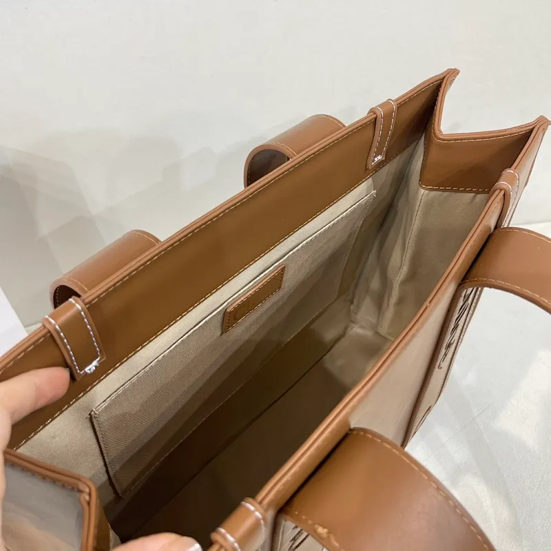 All Categories Official Website "Brand Women's Bags" Women's Bags 💙 Chloe 2023 New Chloe Full Leather Crossbody Bag Wholesale