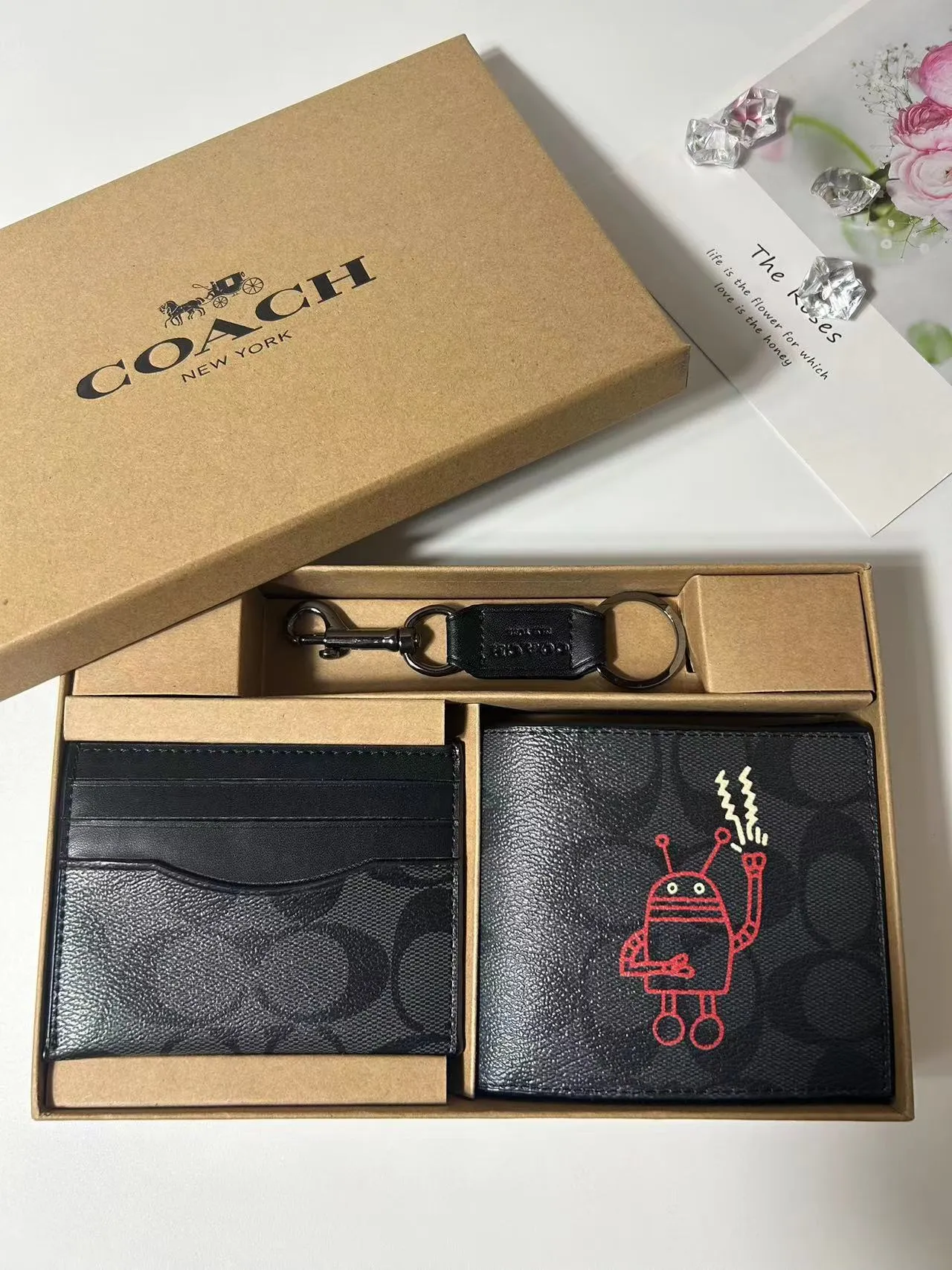 All categories Coach wallet (COACH) Coach three-piece set