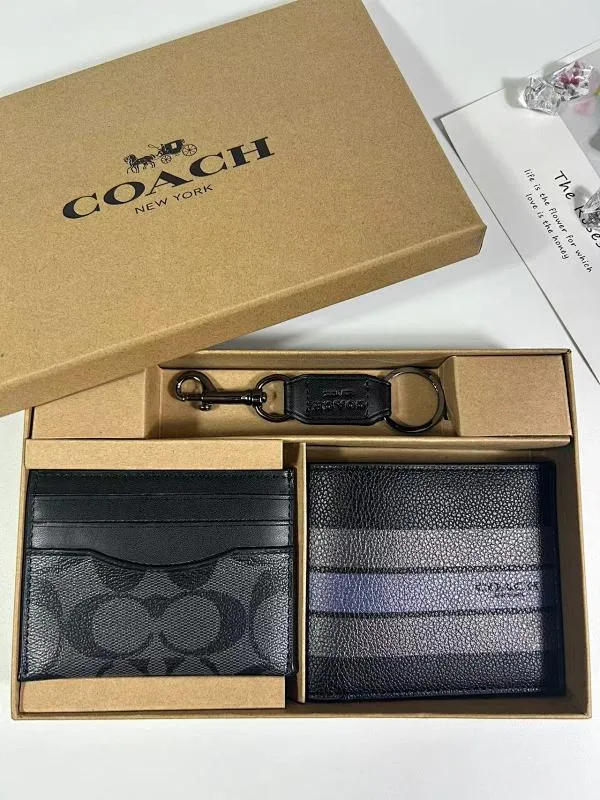 All categories Coach wallet (COACH) Coach three-piece set
