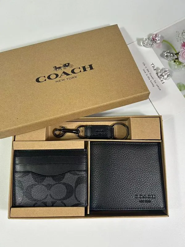 All categories Coach wallet (COACH) Coach three-piece set