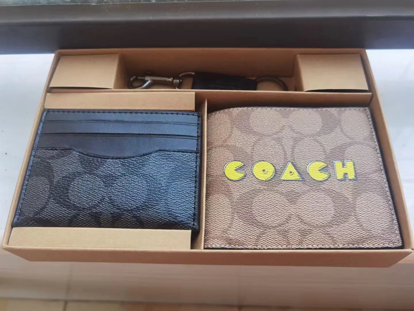 All categories Coach wallet (COACH) Coach three-piece set