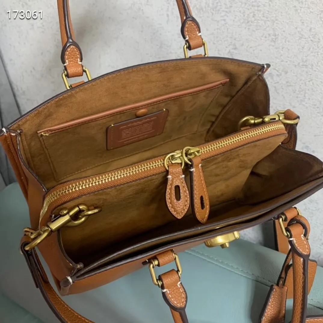 All Categories Official Website "Brand Women's Bags" Women's Bags 💙 COACH 2023 latest COACH crossbody bag