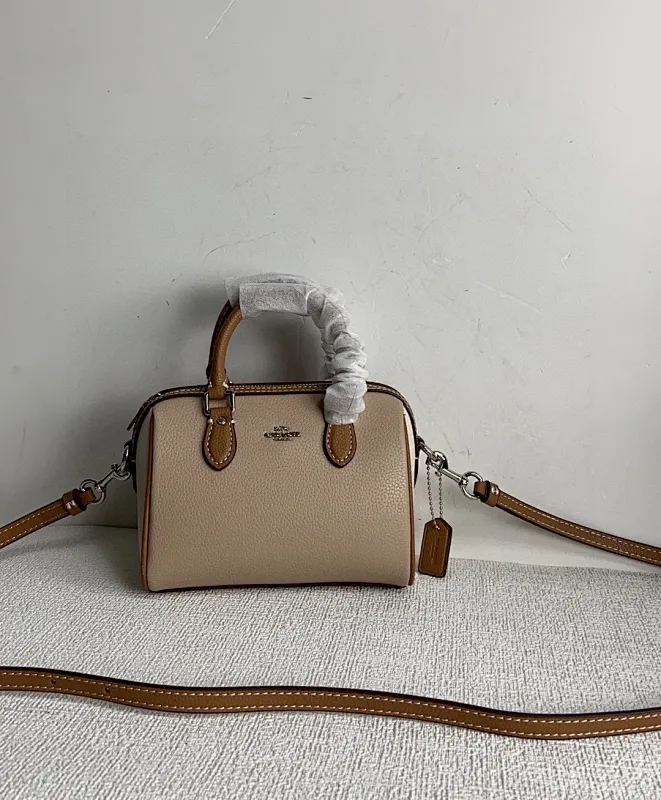 All Categories Official Website "Brand Women's Bags" Women's Bags 💙 COACH 2024 latest model COACH crossbody bag