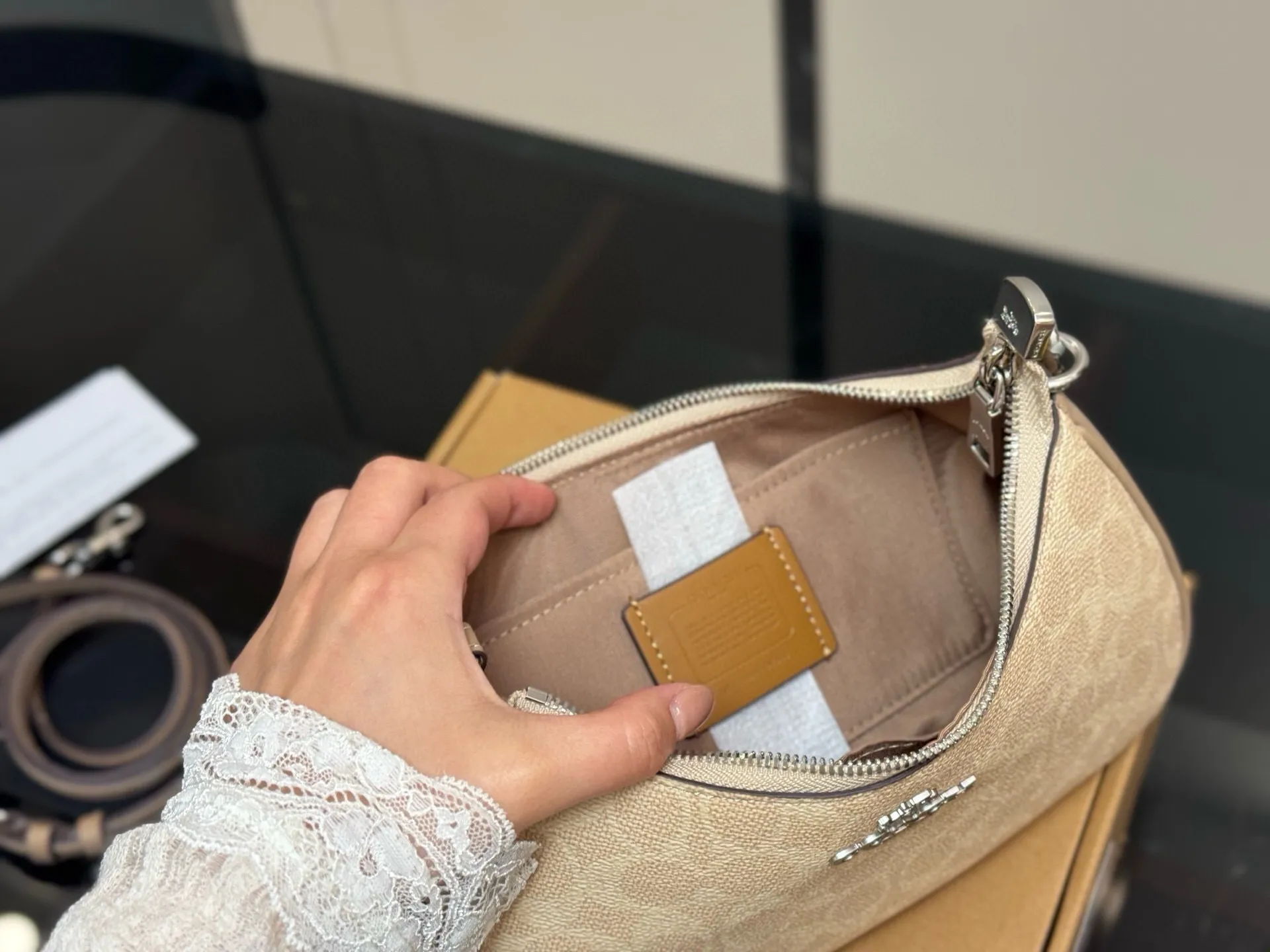 All categories Official website "Brand Women's Bags" Women's Bags 💙 COACH 2025 new COACH armpit bag